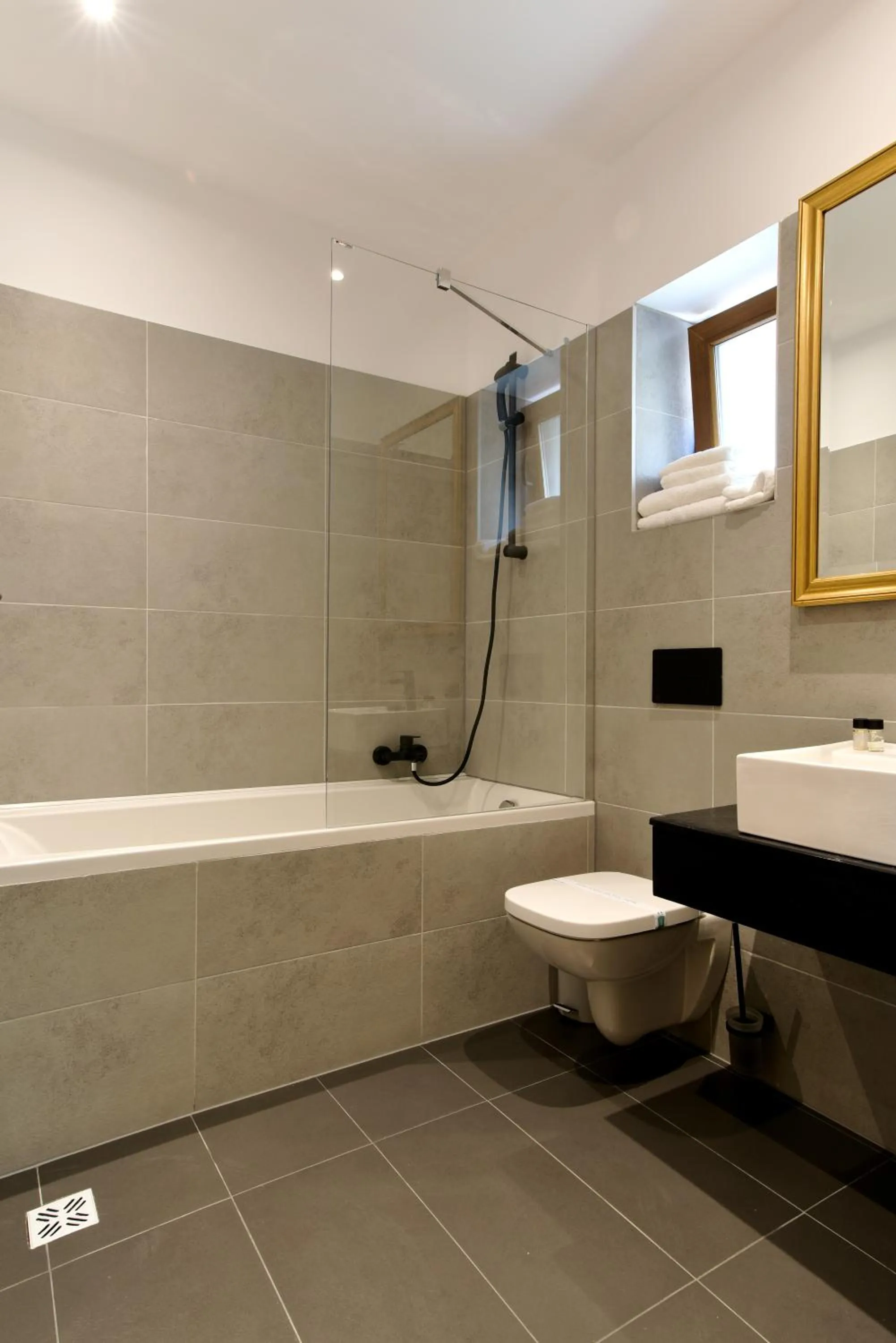 Bathroom in Prinz Gregor