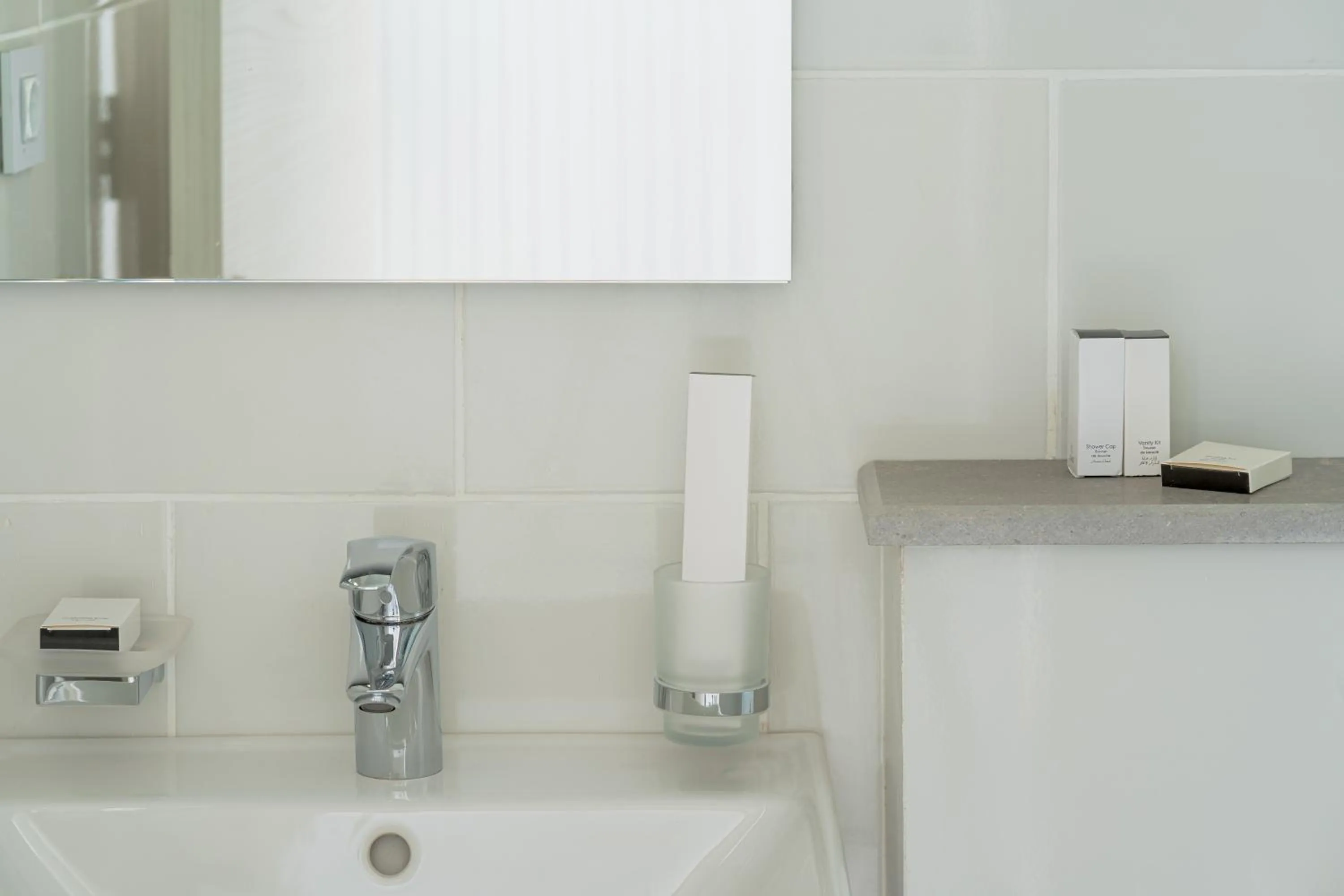 Bathroom in Lemon Spaces LIGHT- D bay North Coast