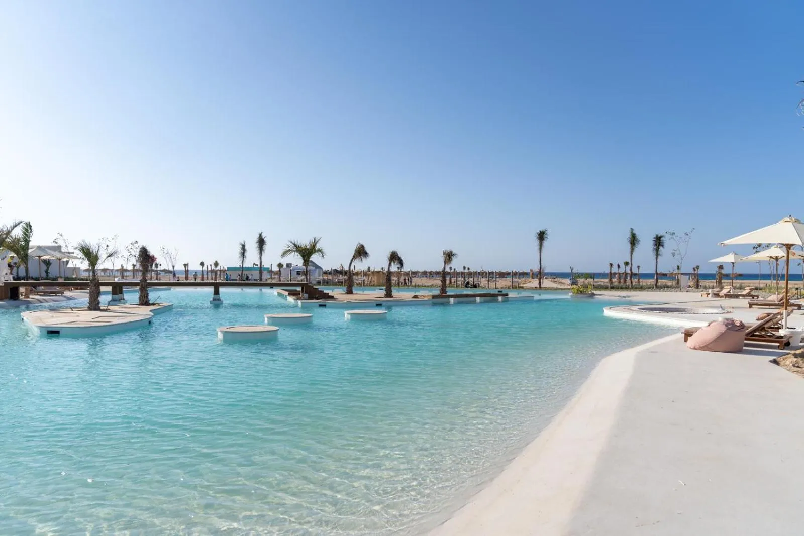 Pool view in Lemon Spaces LIGHT- D bay North Coast