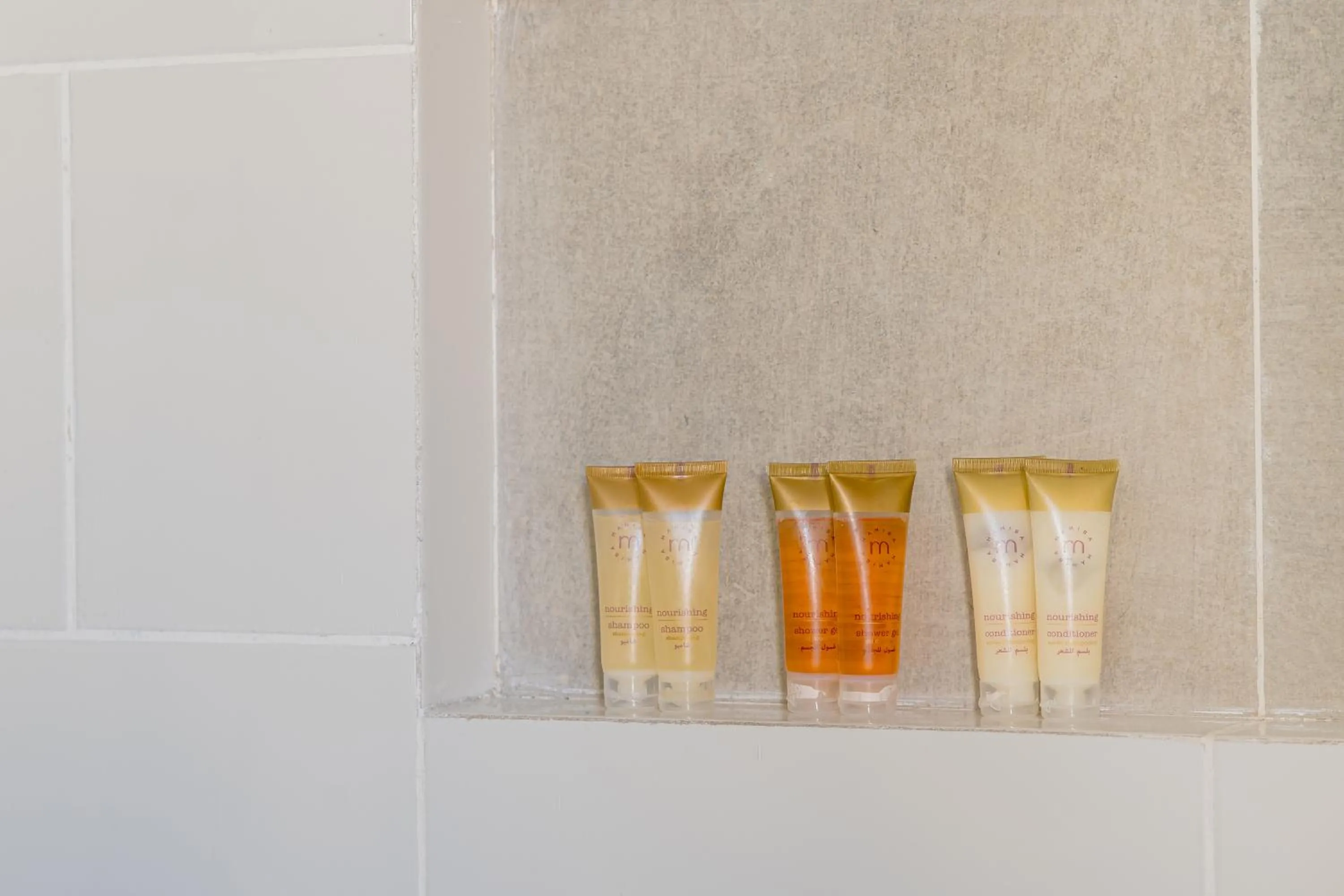 Bathroom in Lemon Spaces LIGHT- D bay North Coast