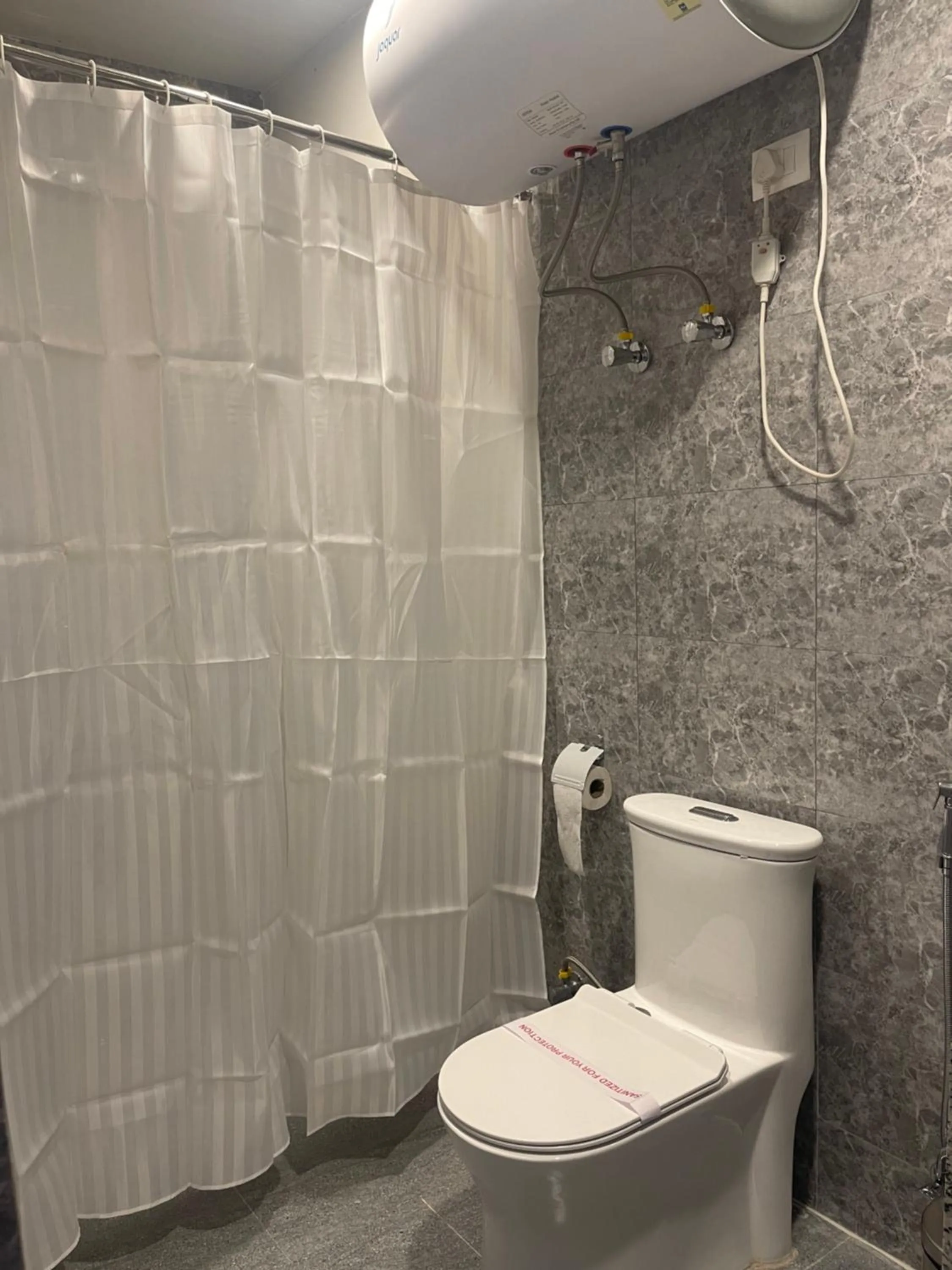 Shower in Yang Bhutan Hotel