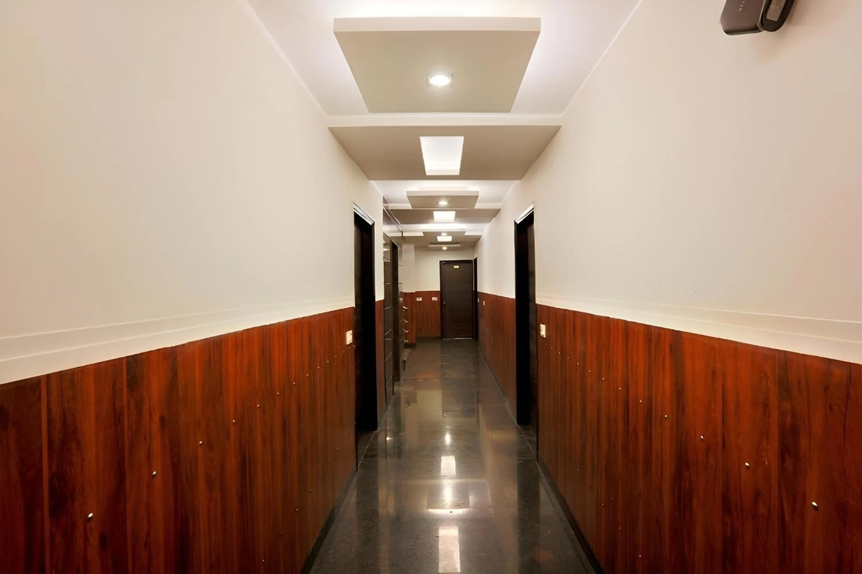 Property building in Arch Anand Lok Inn Mahipalpur, IGI Delhi Airport