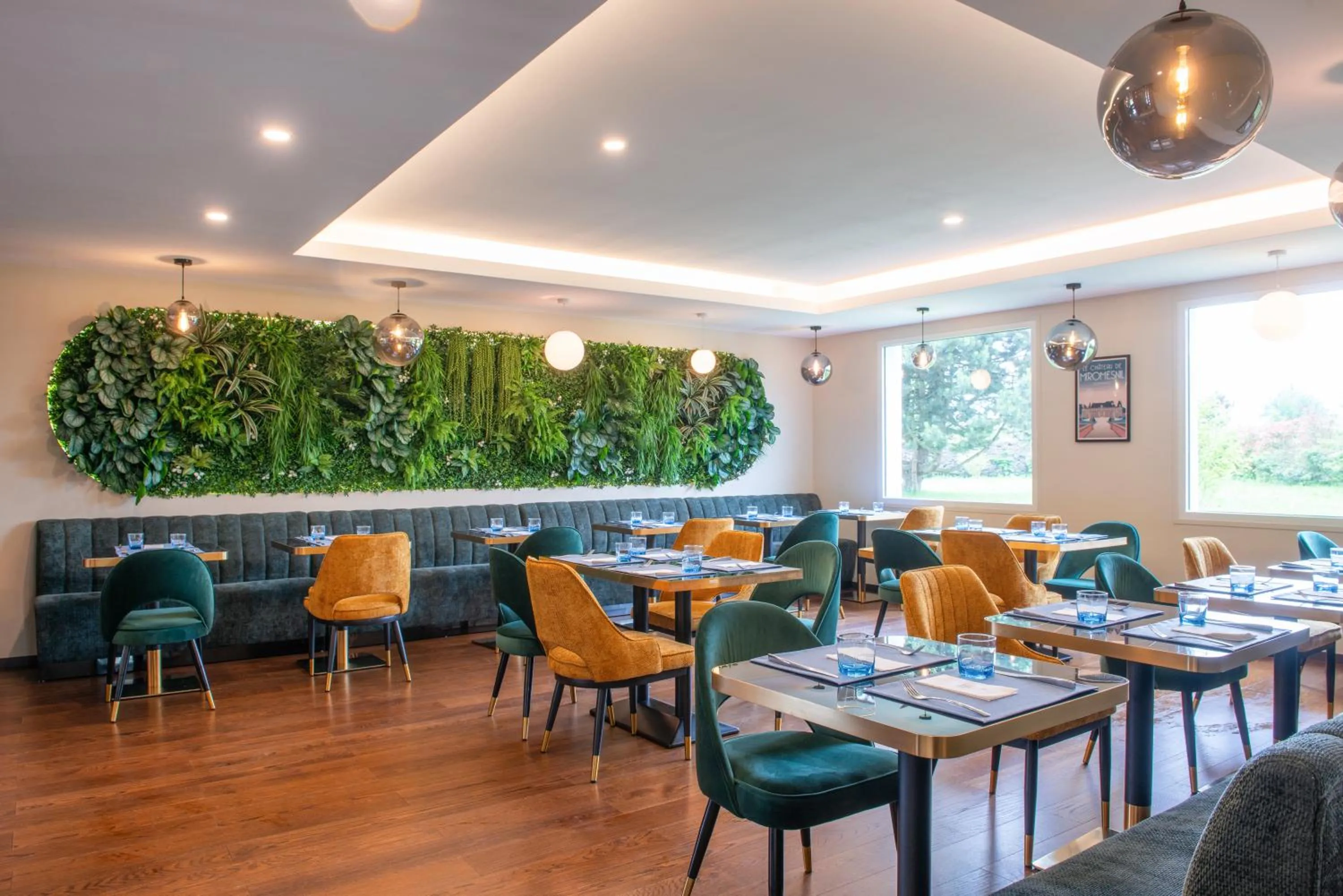 Restaurant/places to eat in Golden Tulip Dieppe Hôtel & Spa