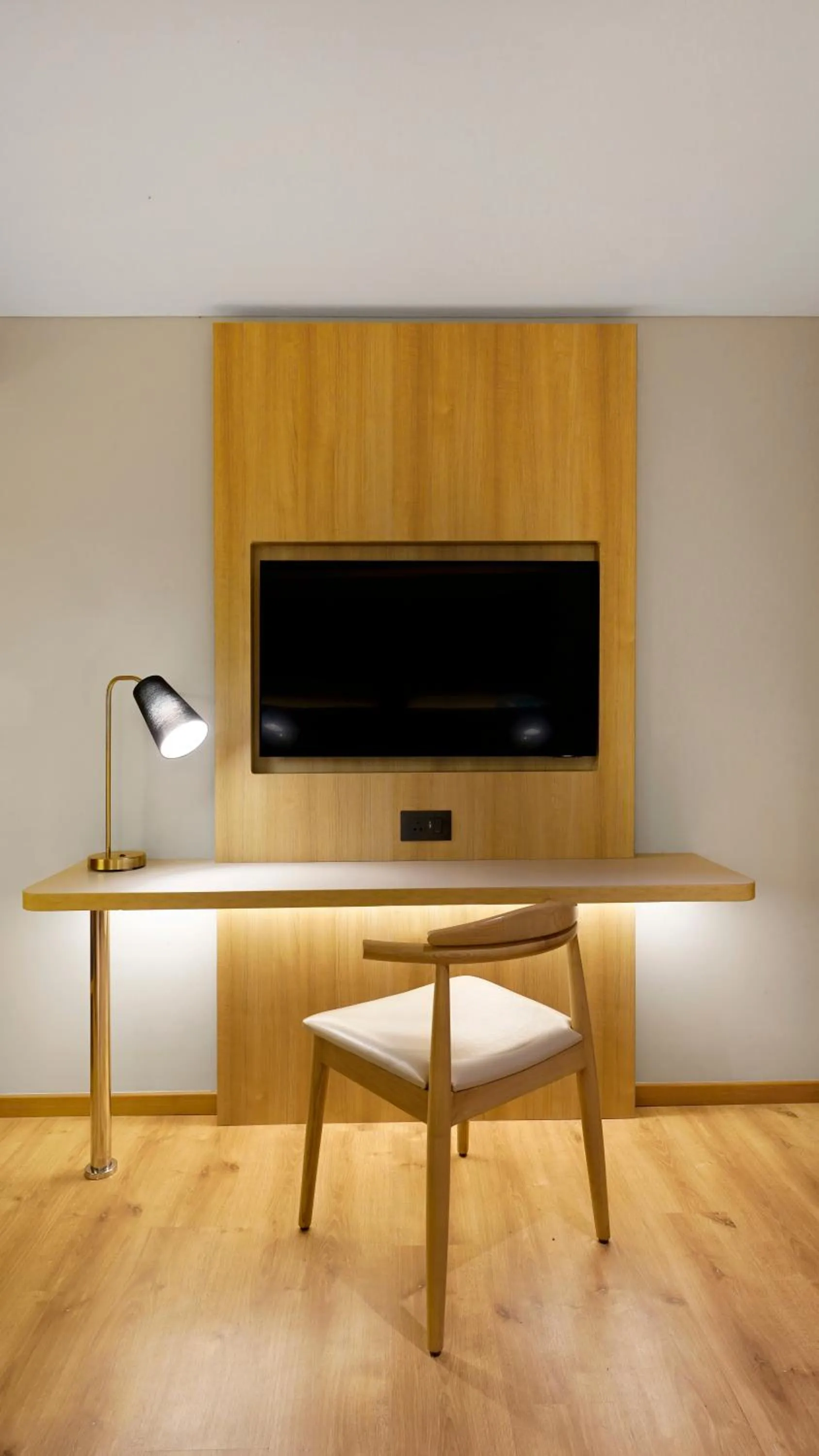 TV and multimedia in Aiden by Best Western Hennur Bengaluru
