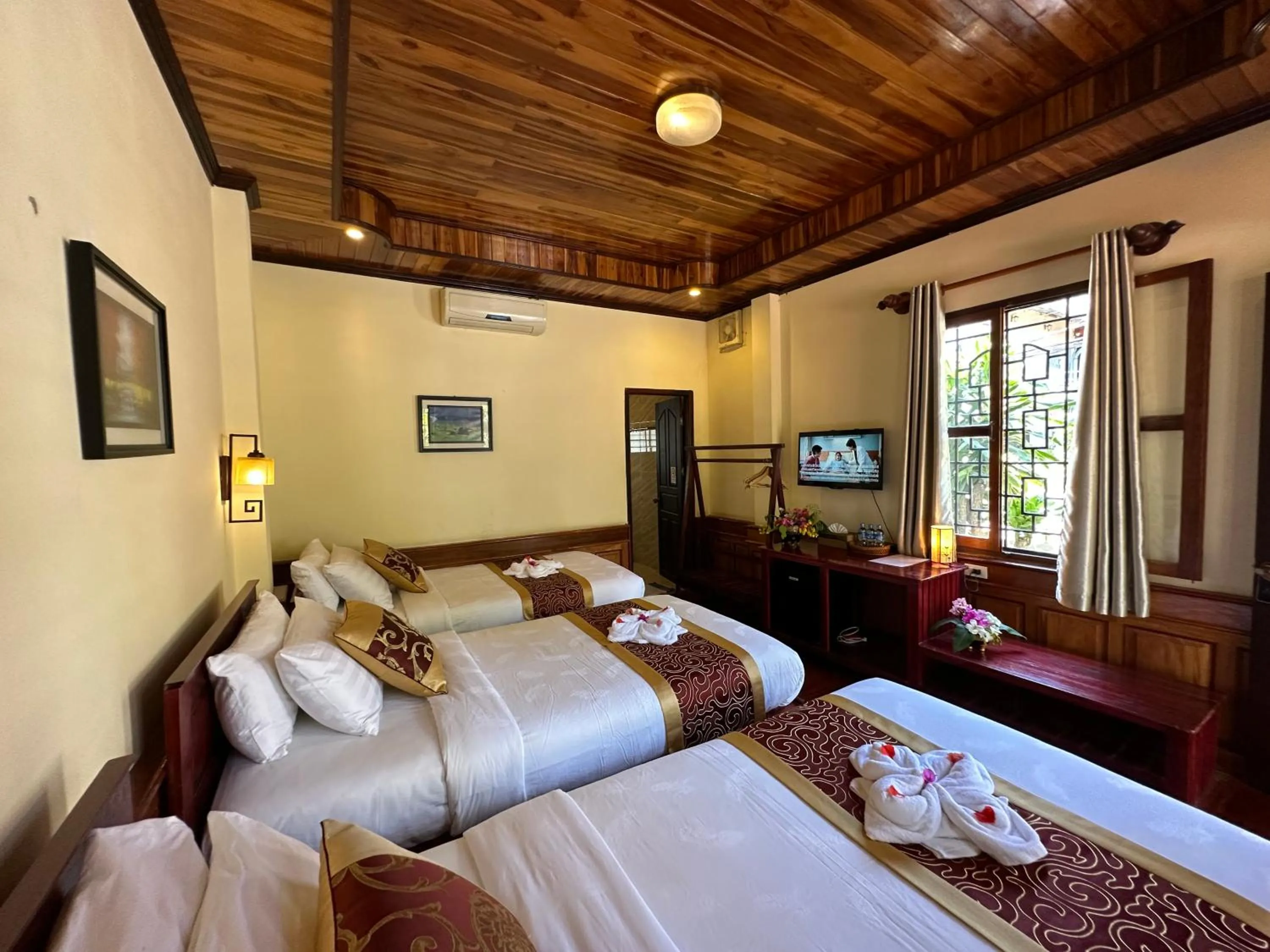 Communal lounge/ TV room, Bed in Ammata Boutique Villa