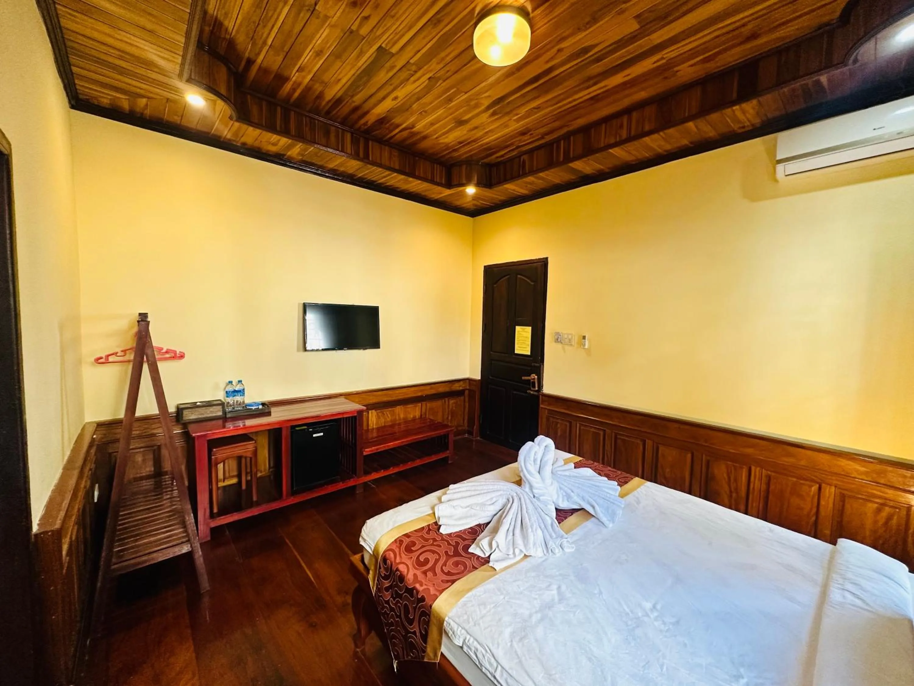 Communal lounge/ TV room, Bed in Ammata Boutique Villa