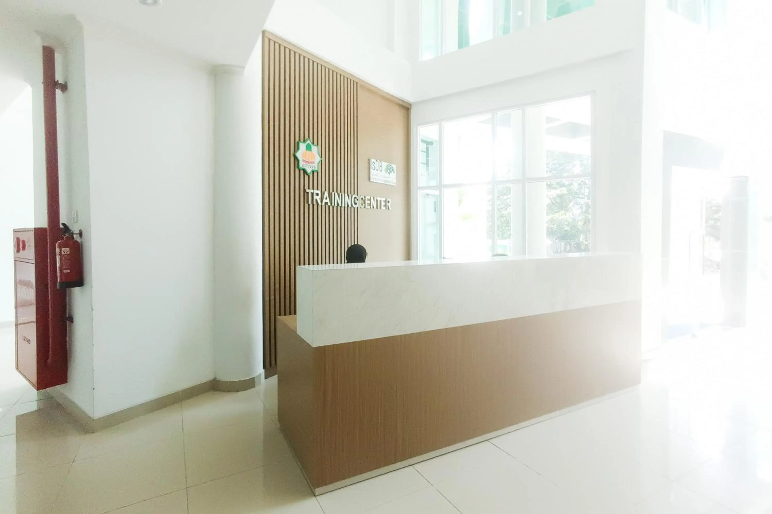 Lobby or reception in Urbanview Hotel Syariah UIN Mataram