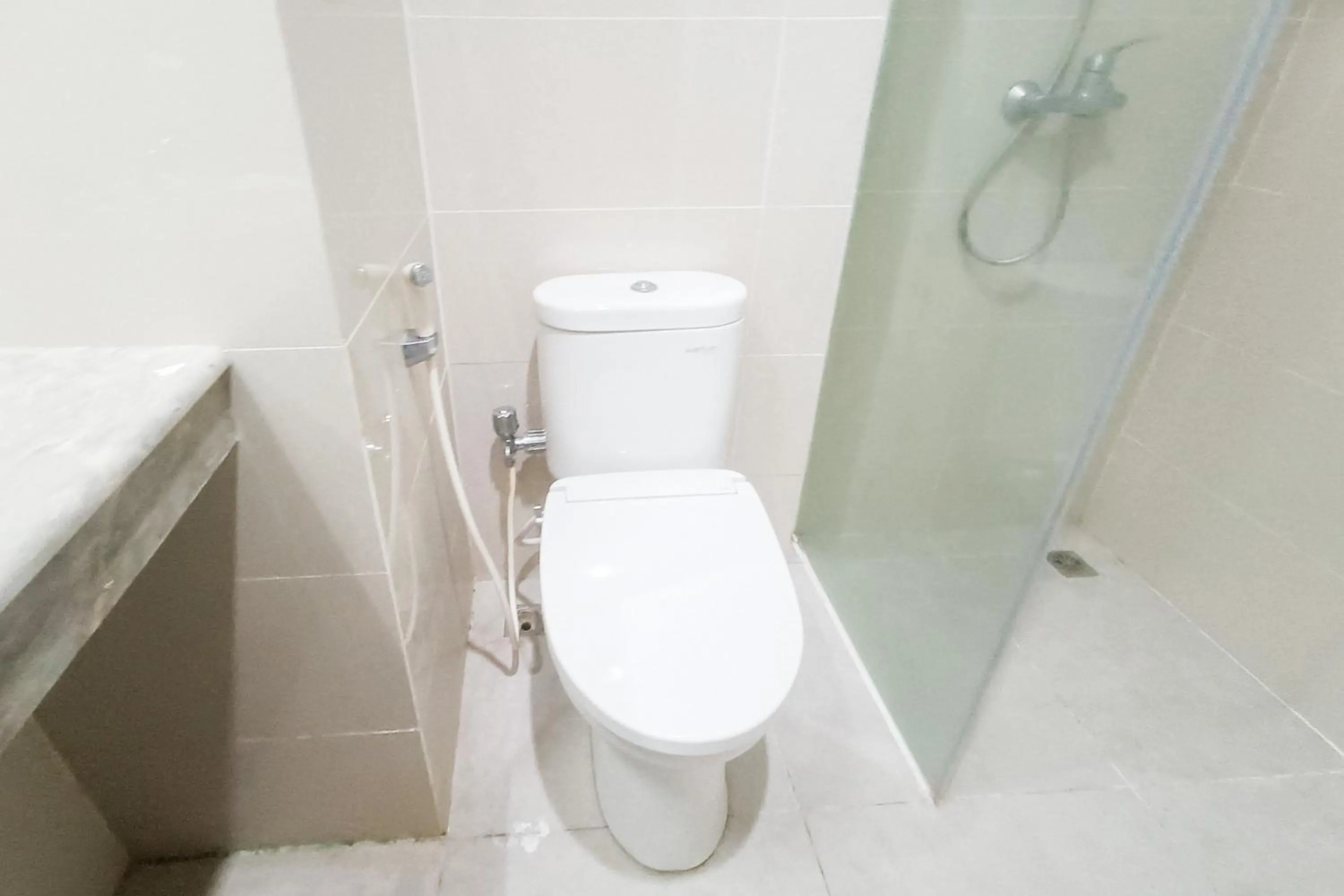 Bathroom in Urbanview Hotel Syariah UIN Mataram