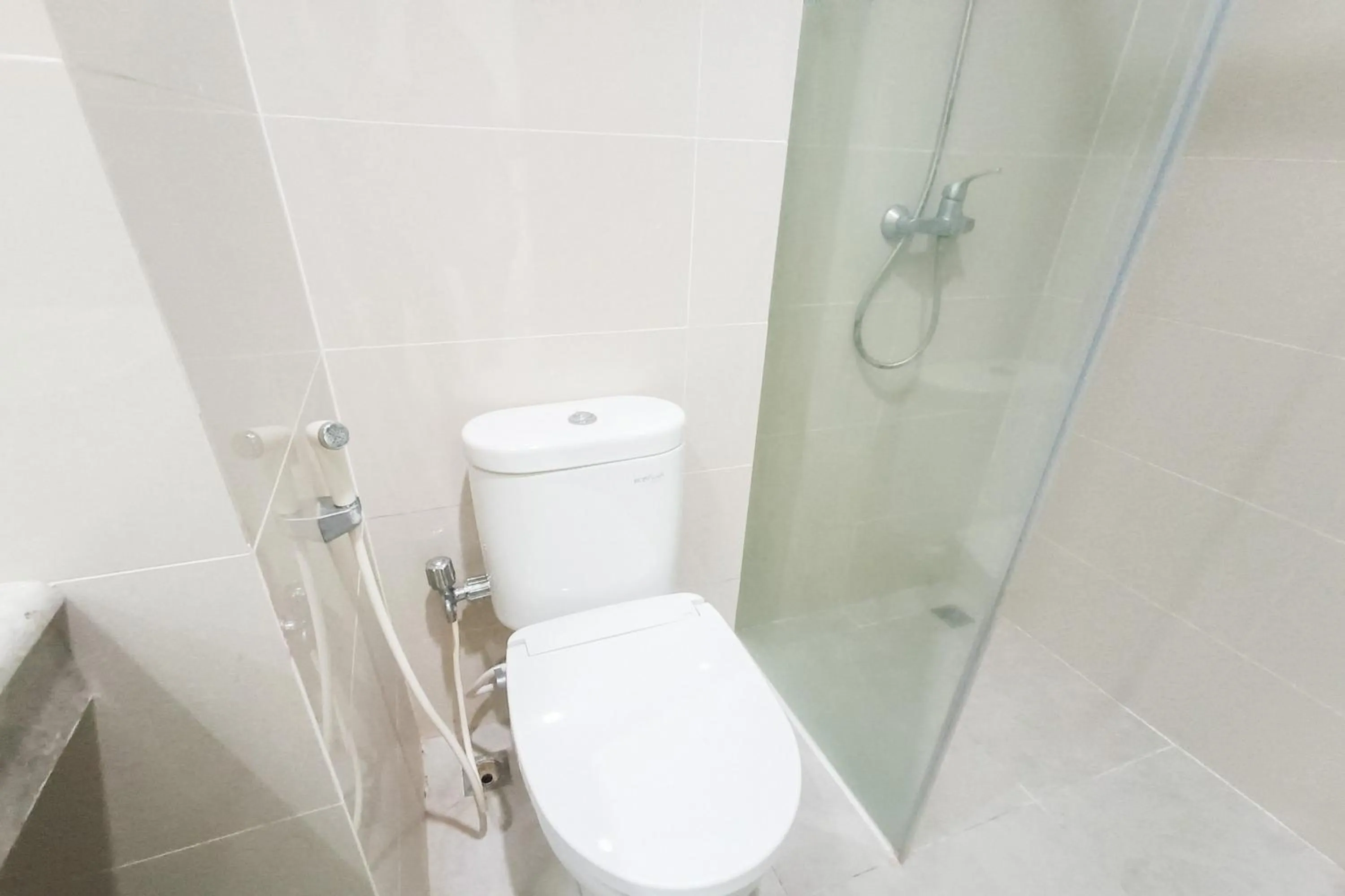 Bathroom in Urbanview Hotel Syariah UIN Mataram