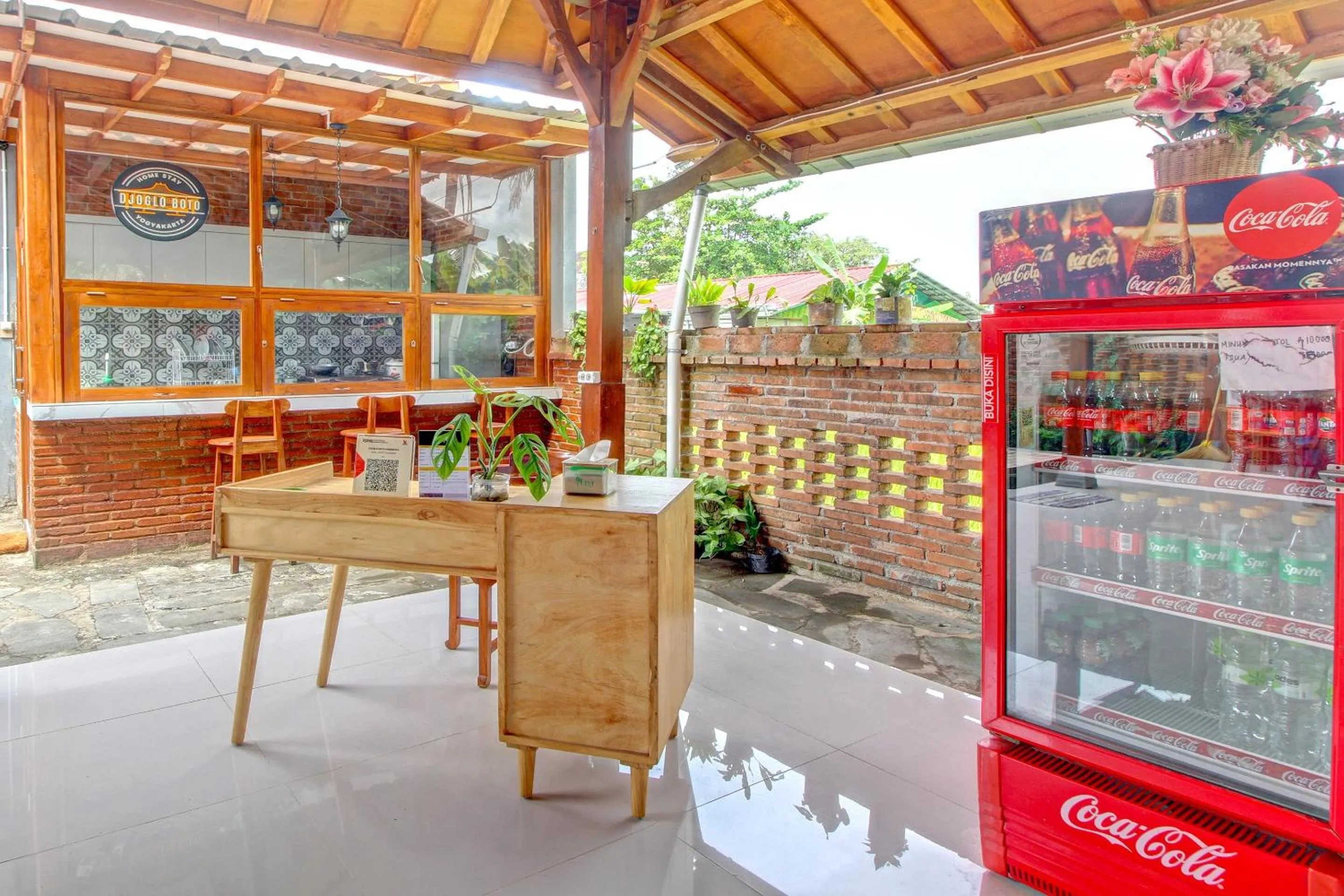 Lobby or reception in OYO 92606 Djoglo Boto Homestay Syariah