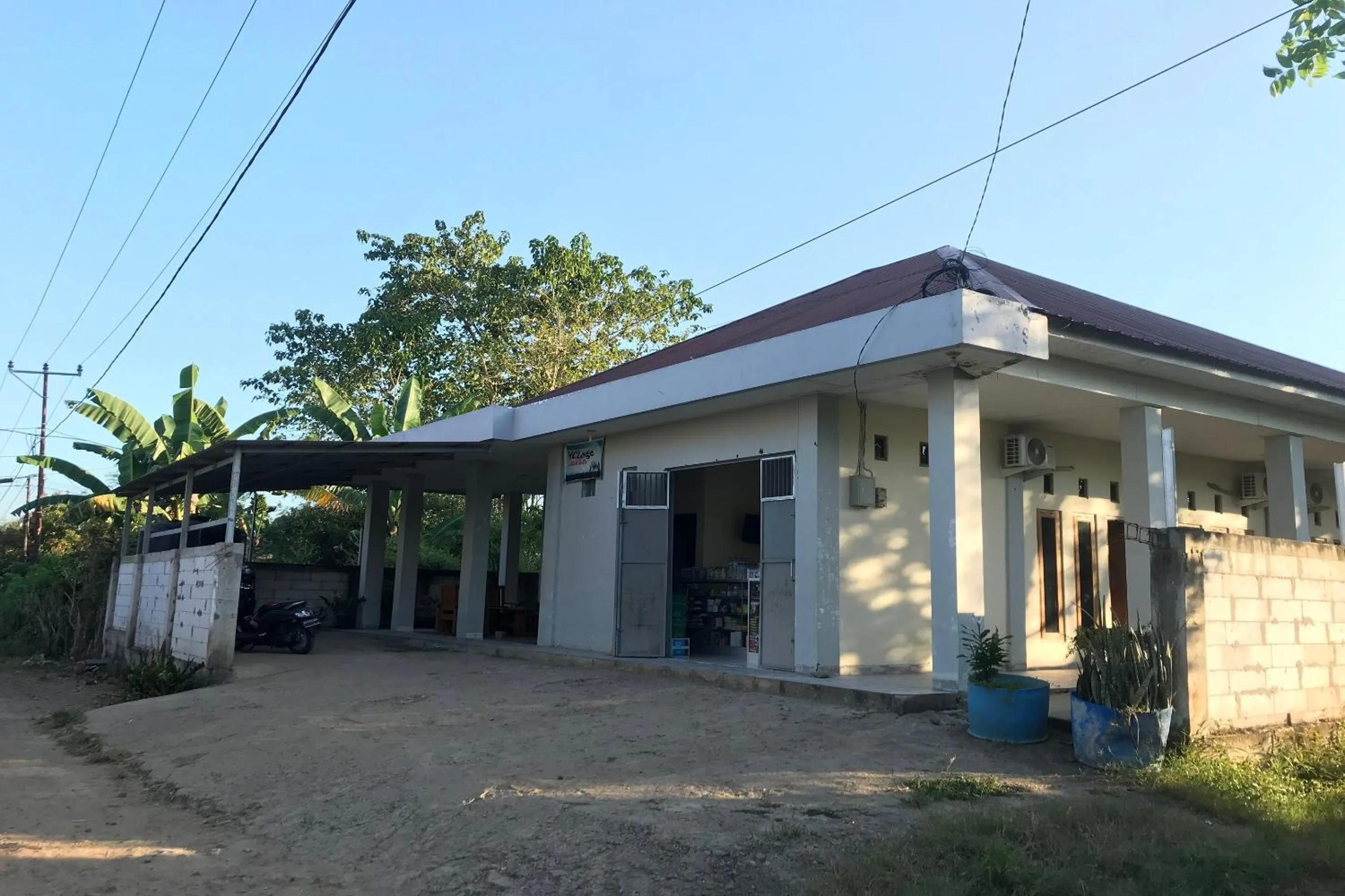Facade/entrance in Hotel O Penginapan Mc Lodge