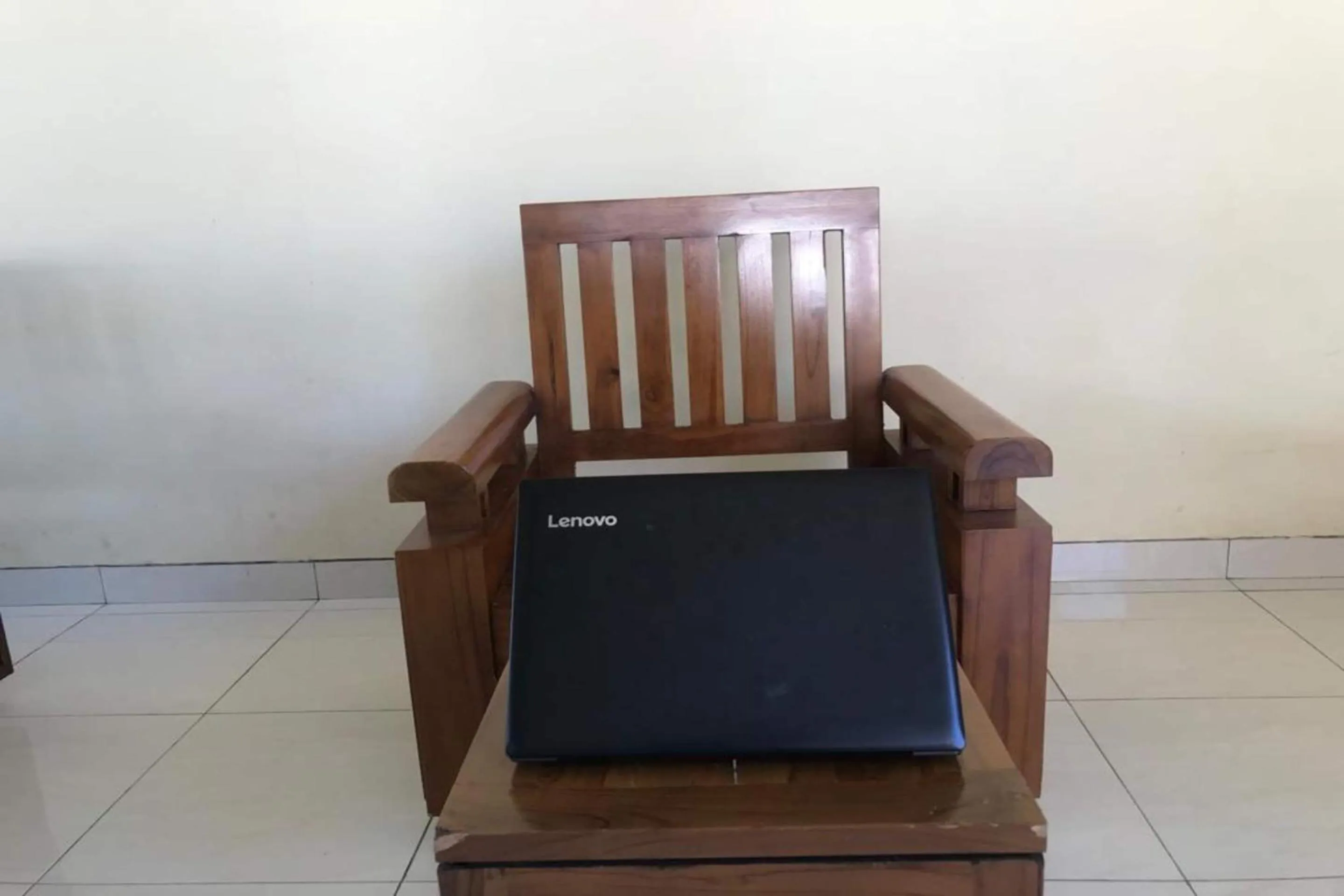 Lobby or reception in Hotel O Penginapan Mc Lodge