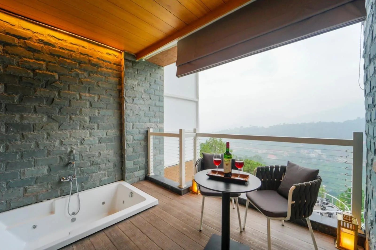 Hot Tub in Anantam Resort & Spa