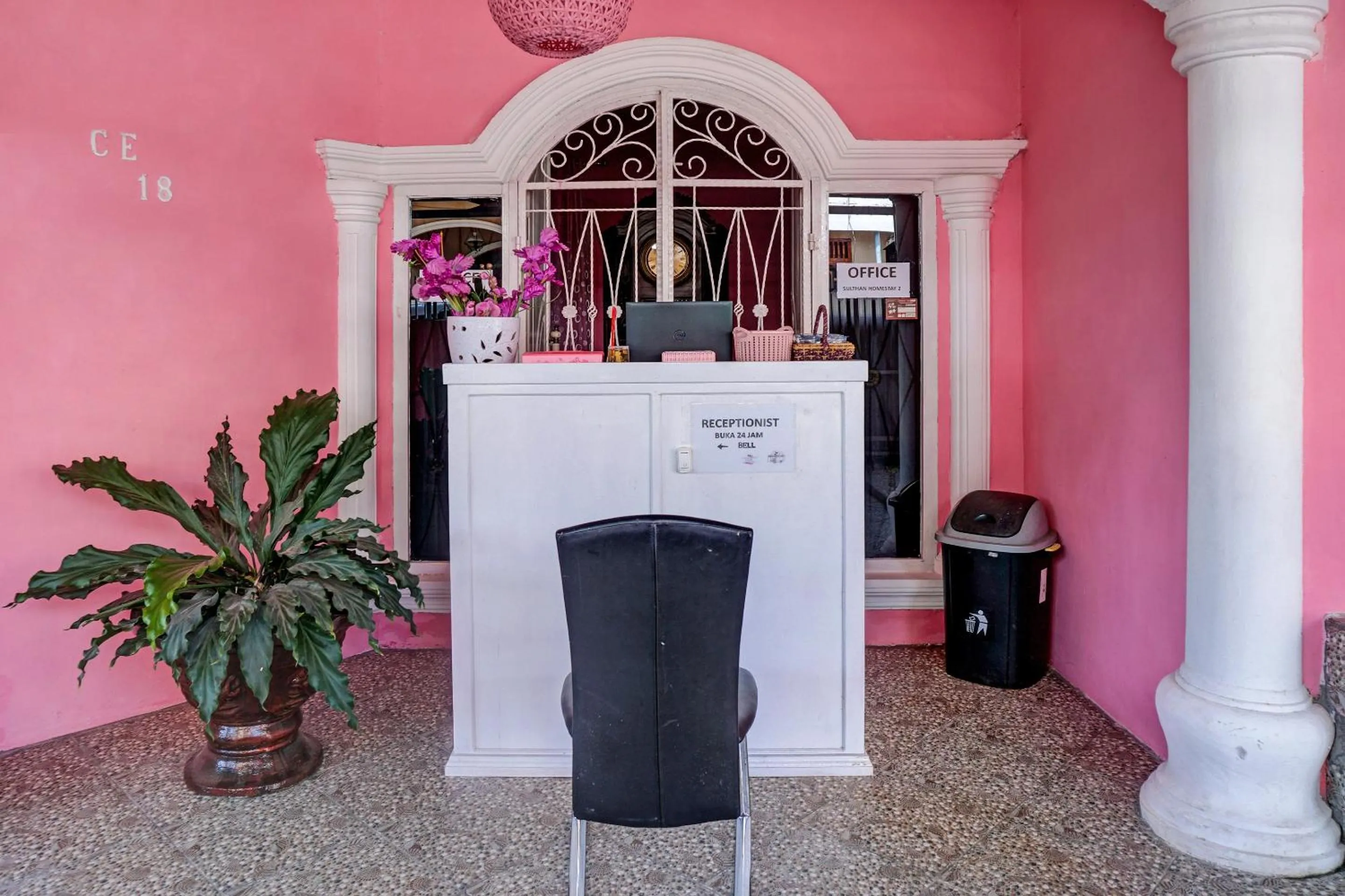 Lobby or reception in Hotel O Sulthan Homestay Syariah 3