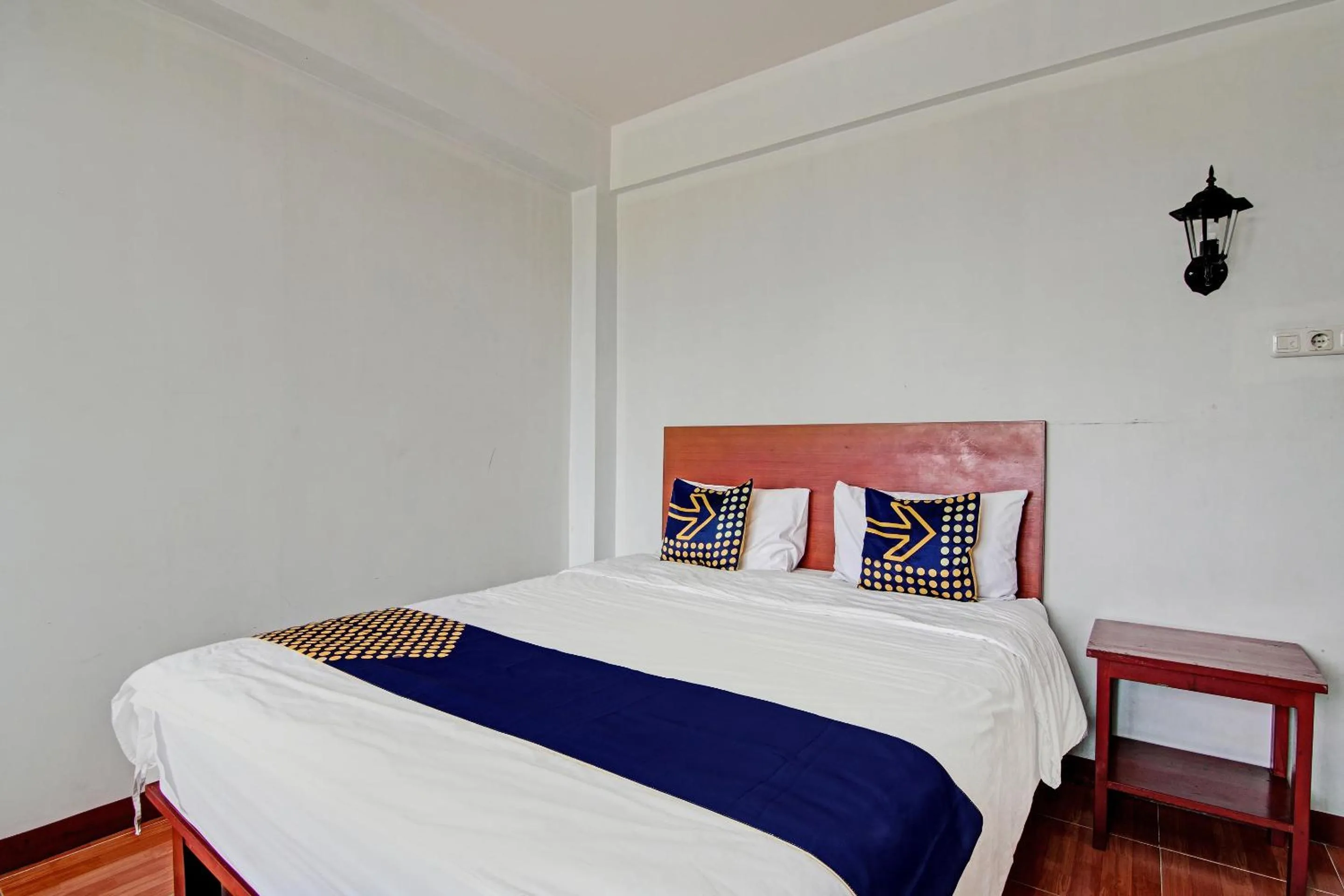 Bedroom, Bed in Hotel O Pondok Anggrek Syariah