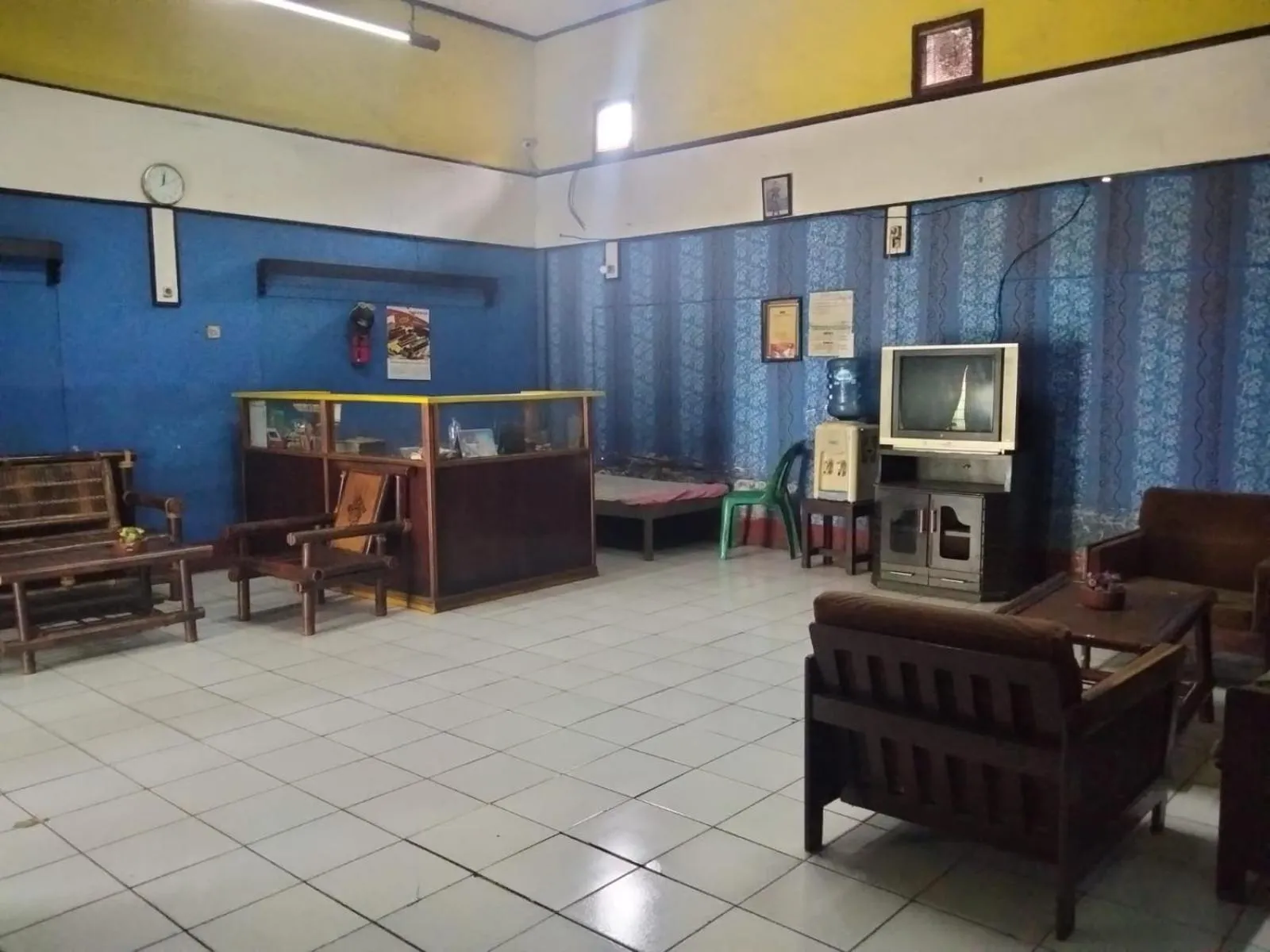 Lobby or reception in Hotel O Penginapan Keluarga