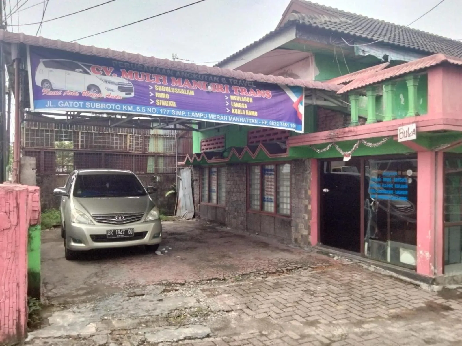 Facade/entrance in Hotel O Penginapan Keluarga