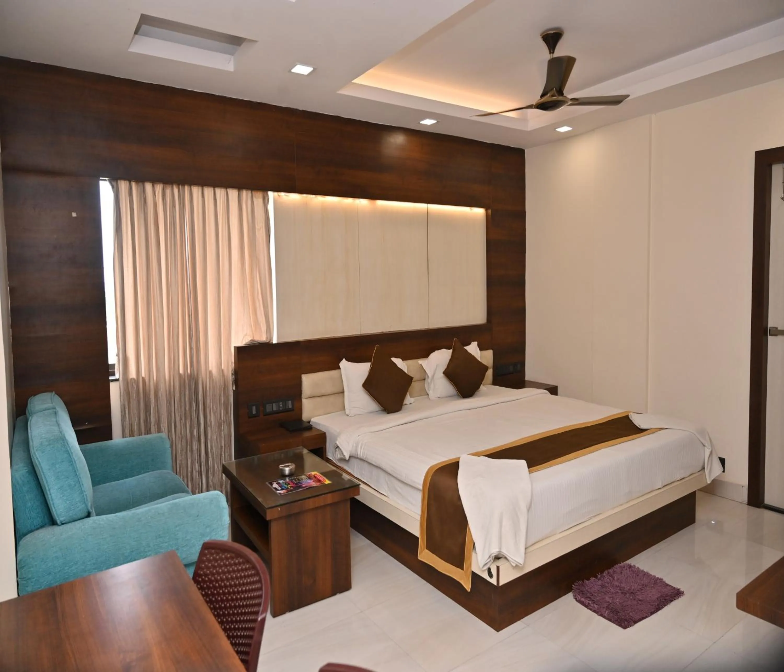 Bed in Hotel Silver Land New Digha with Rooftop Pool