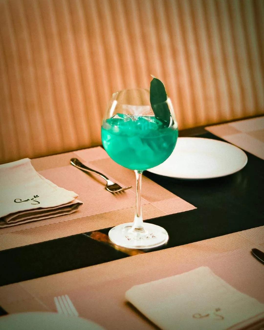 Lounge or bar in Park Plaza Chandigarh Zirakpur