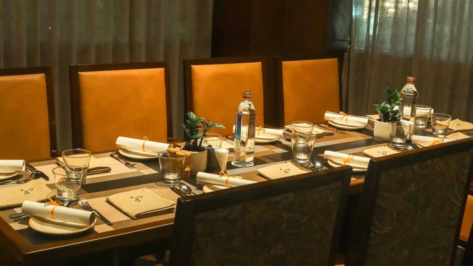 Restaurant/places to eat in Park Plaza Chandigarh Zirakpur