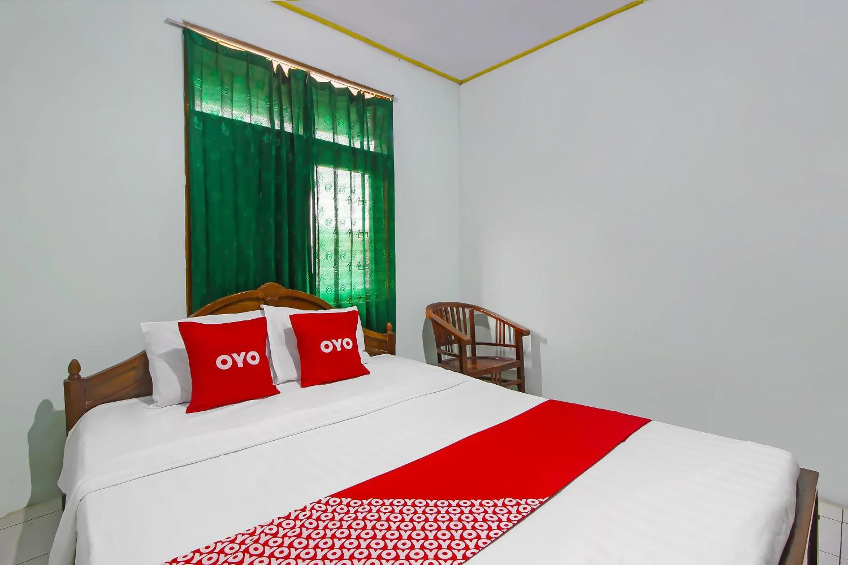 Bedroom in OYO 92629 Pondok Kawandya