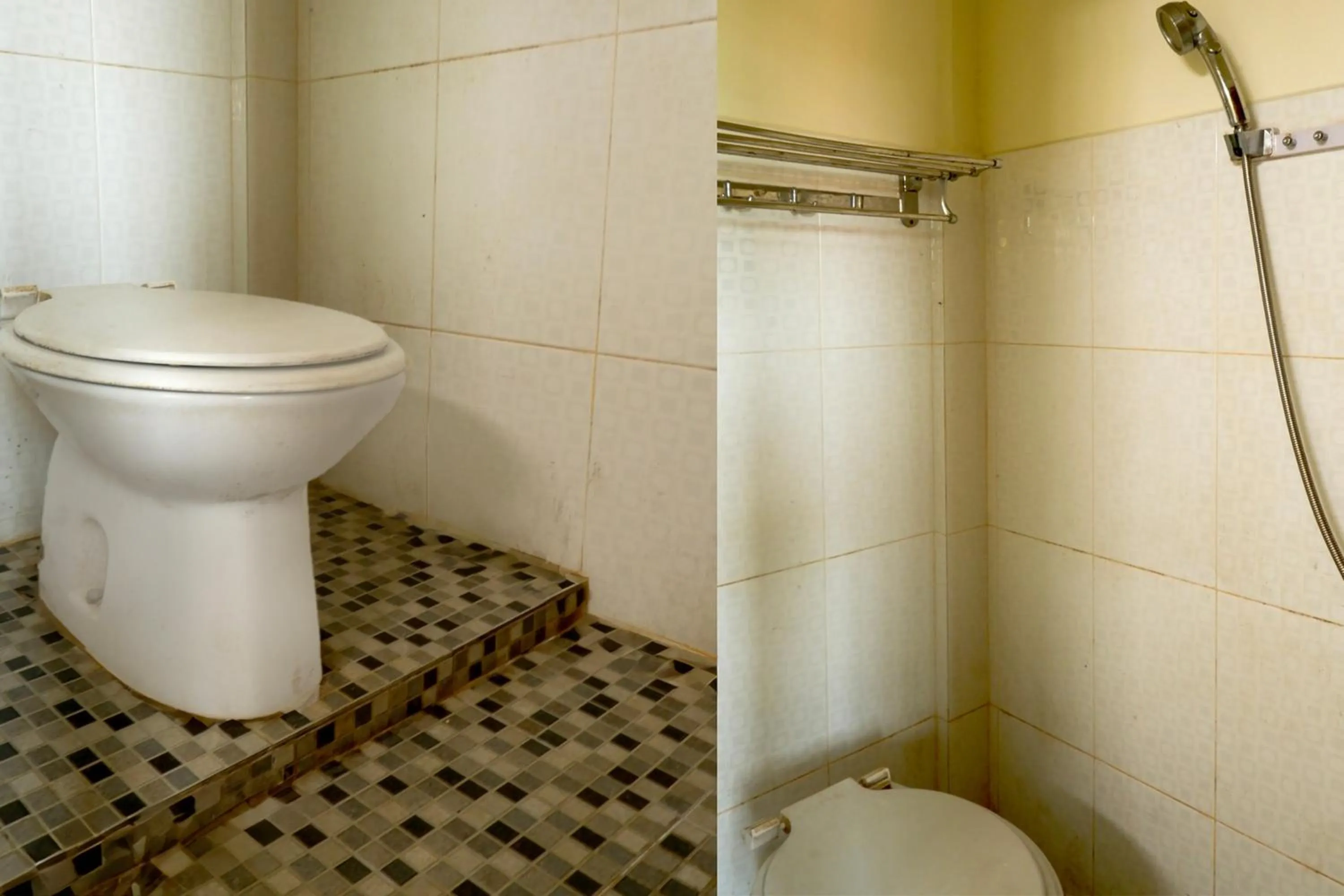 Bathroom in OYO Life 92632 Kost Pondok Kito