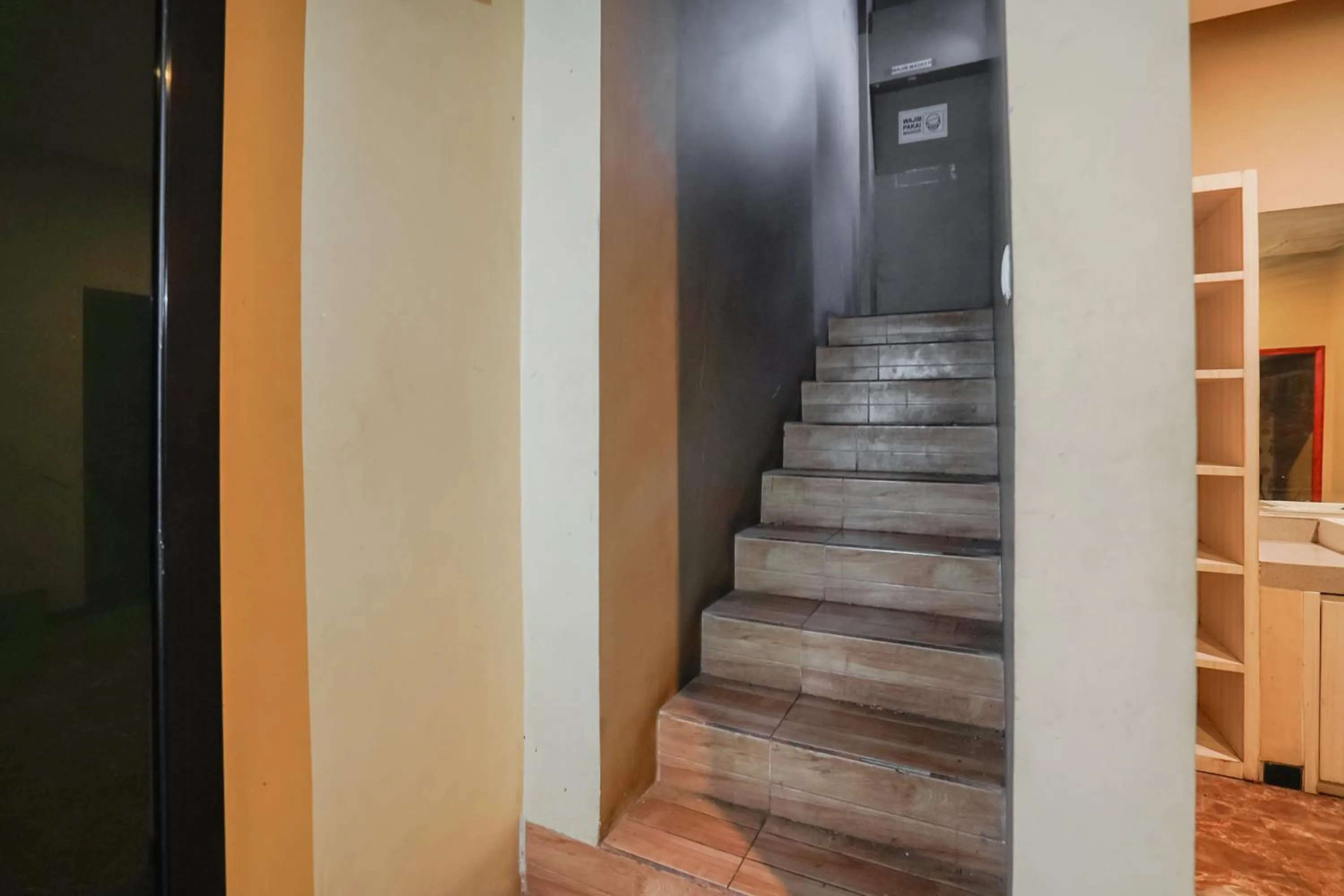 Lobby or reception in Super OYO Capital O 92633 Spring Hotel Gubeng