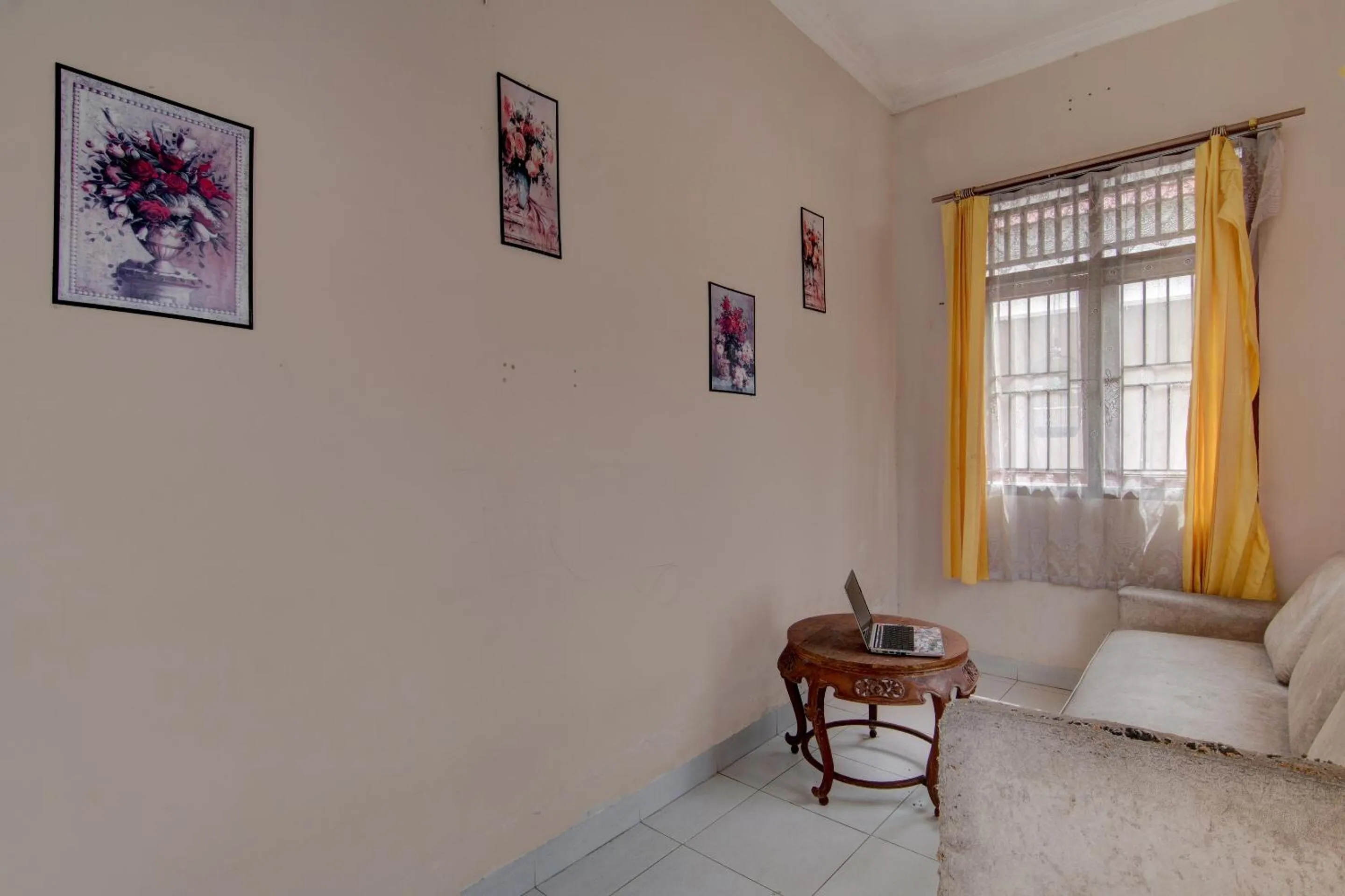 Lobby or reception in Hotel O Homestay Baiturrahmah Syariah