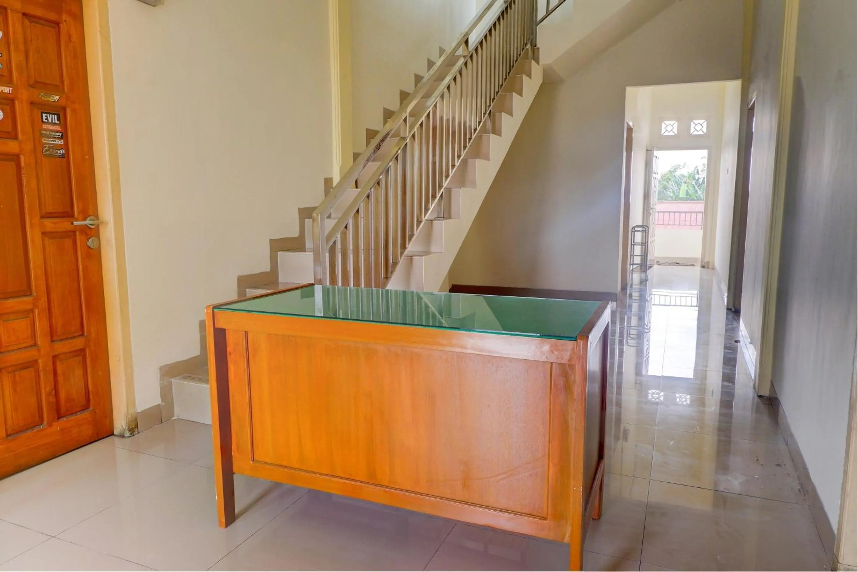 Lobby or reception in OYO Life 92637 Kost Arya Exclusive