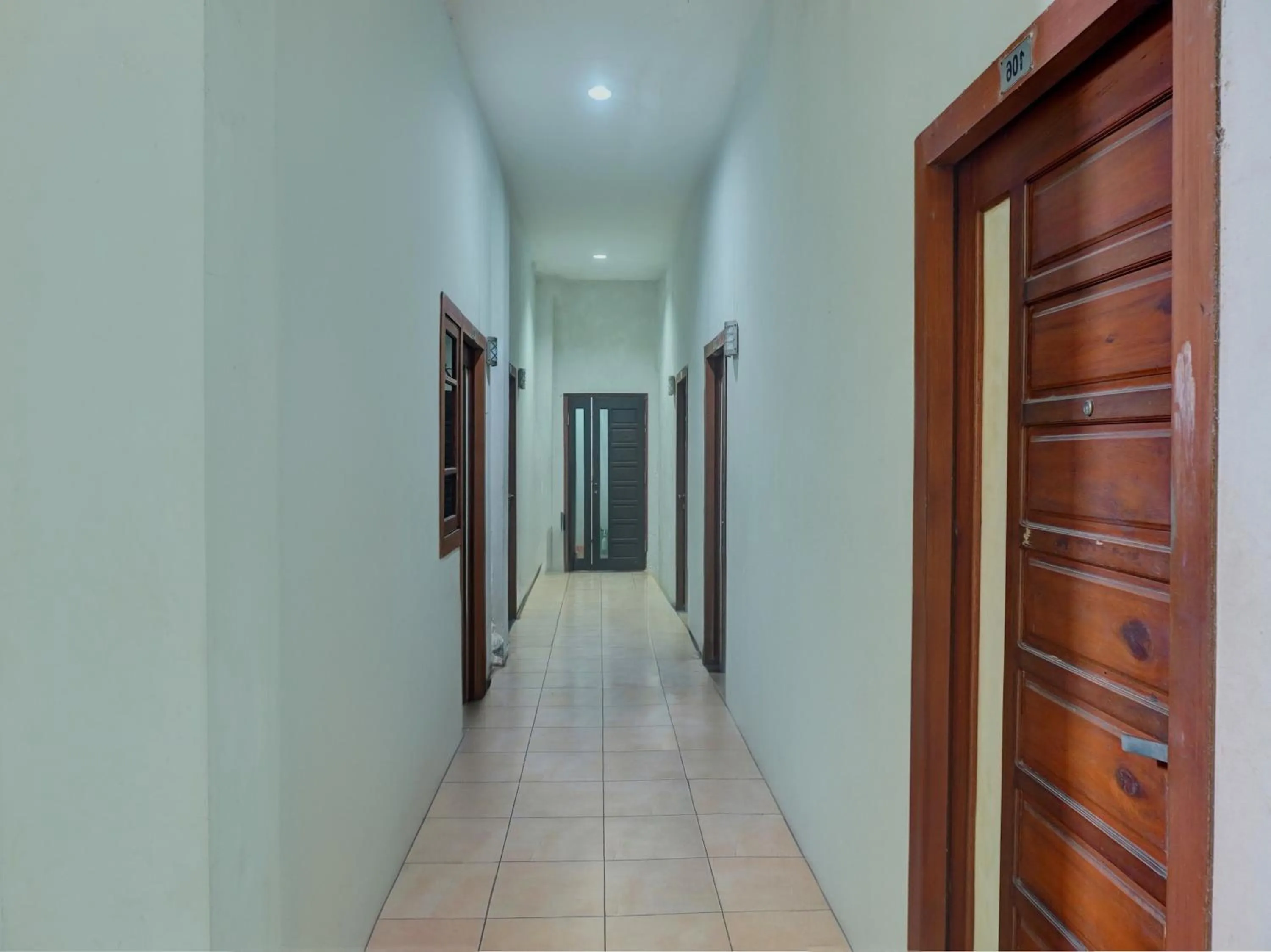 Lobby or reception in Hotel O Ervina Homestay Syariah Batakan