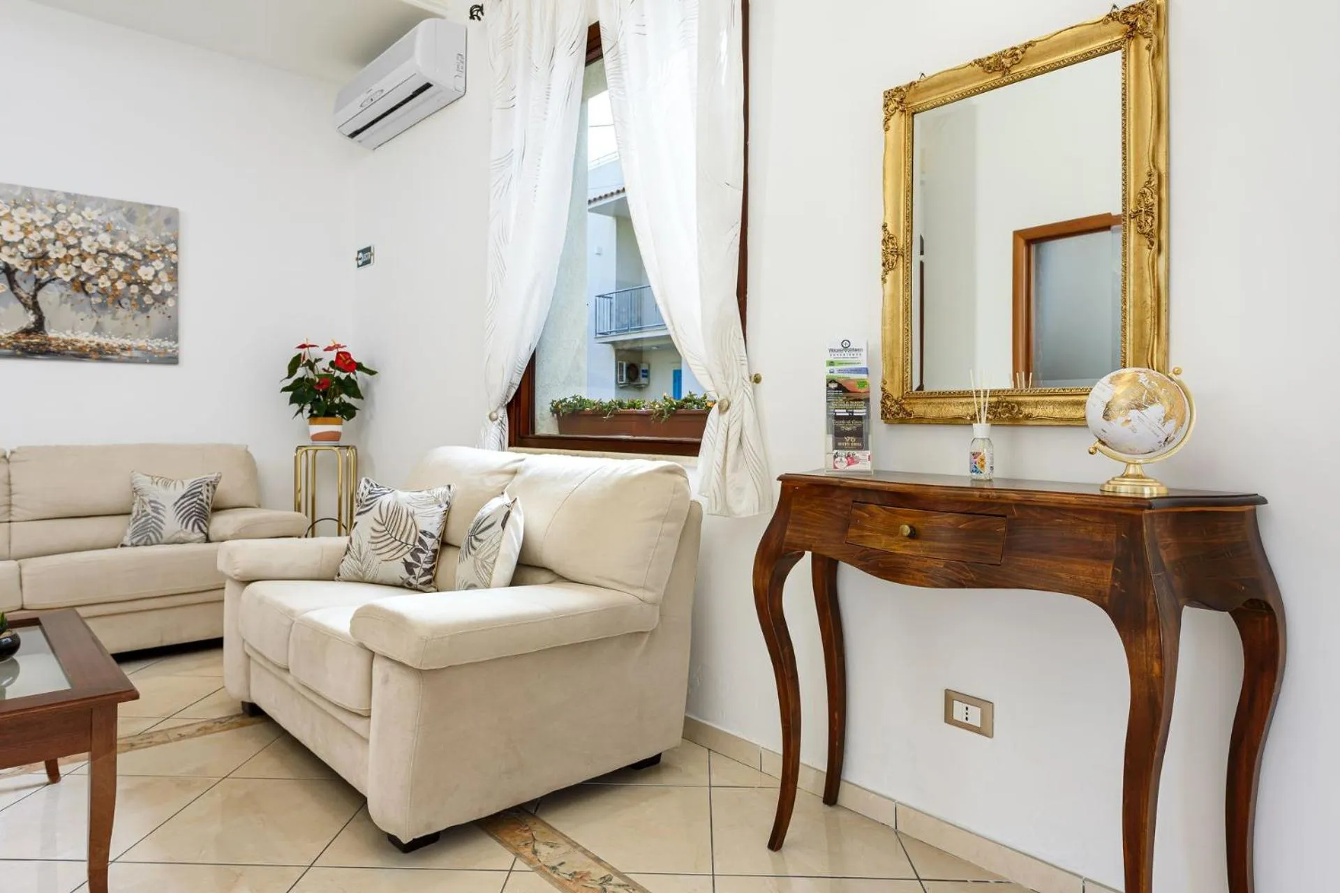 Lobby or reception in Hotel La Darsena