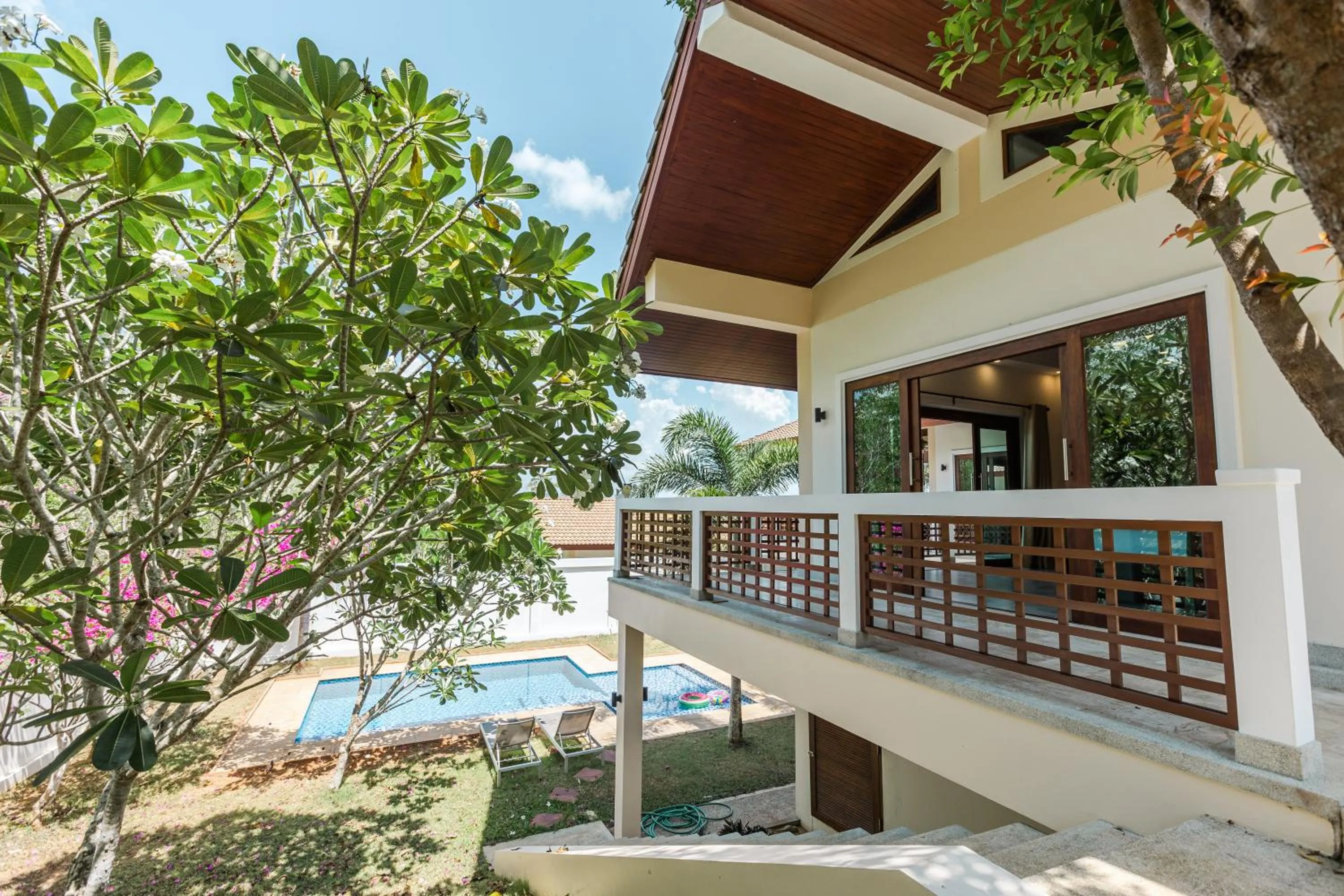 Property building in Cliff Haven Villa Krabi