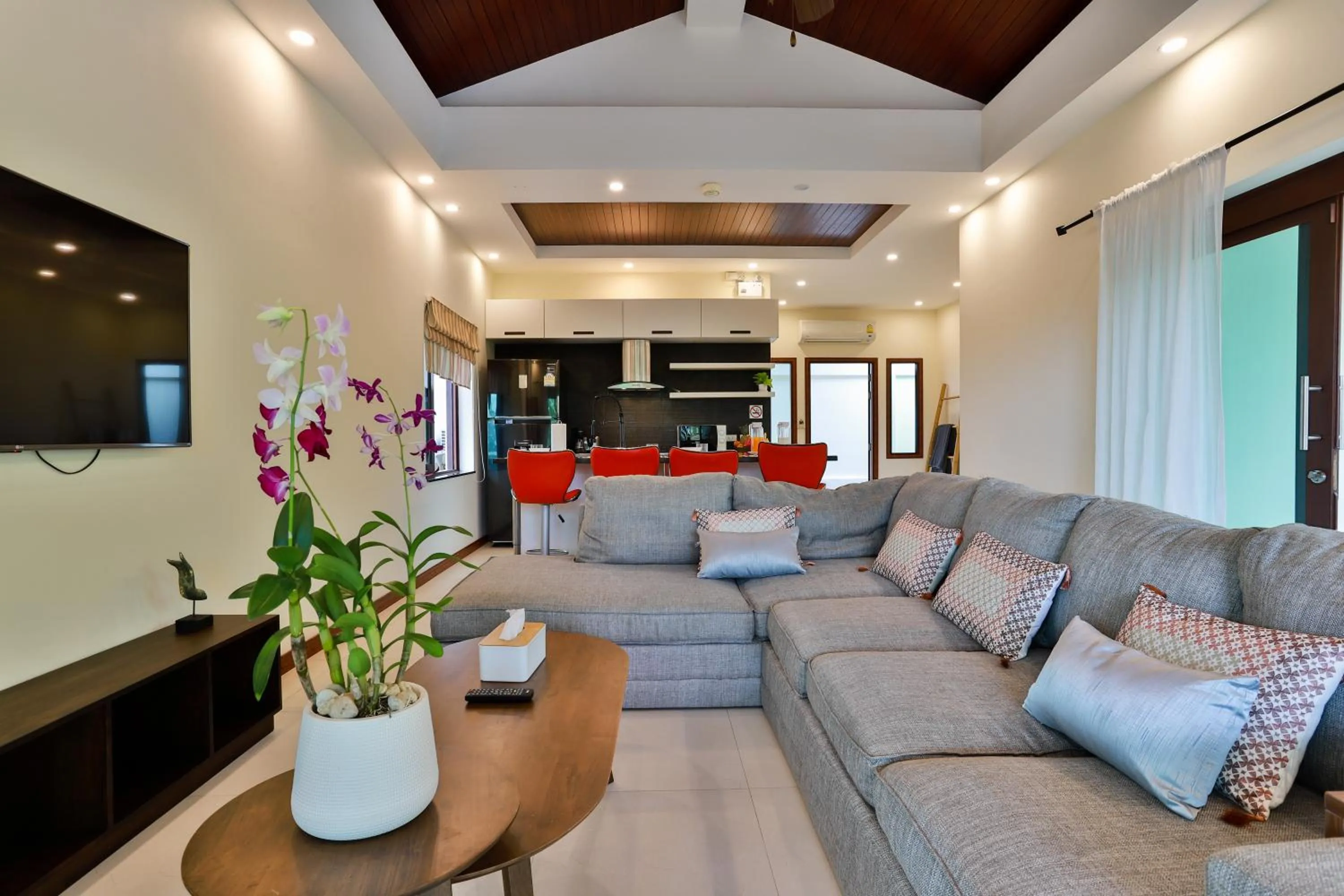 TV and multimedia in Cliff Haven Villa Krabi