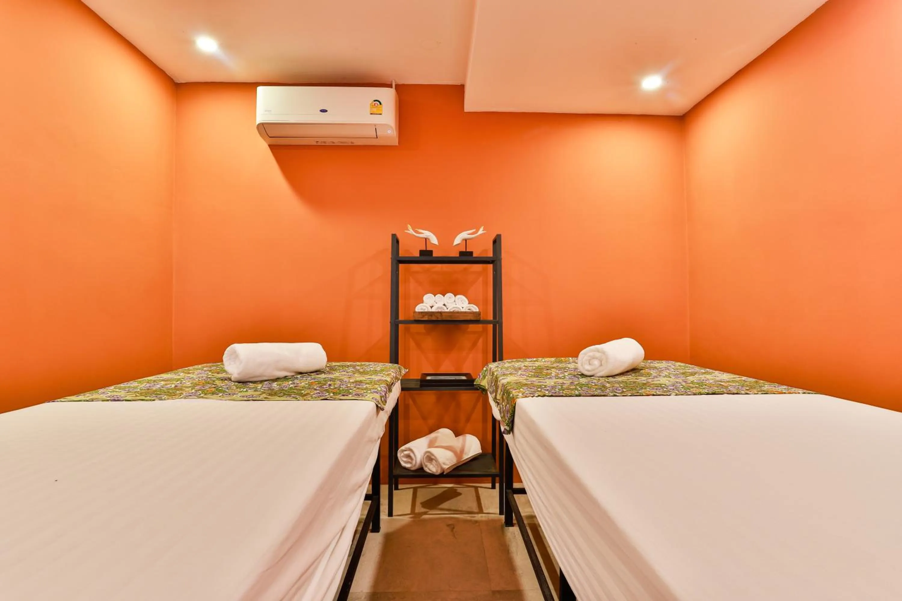 Massage, Bed in Cliff Haven Villa Krabi
