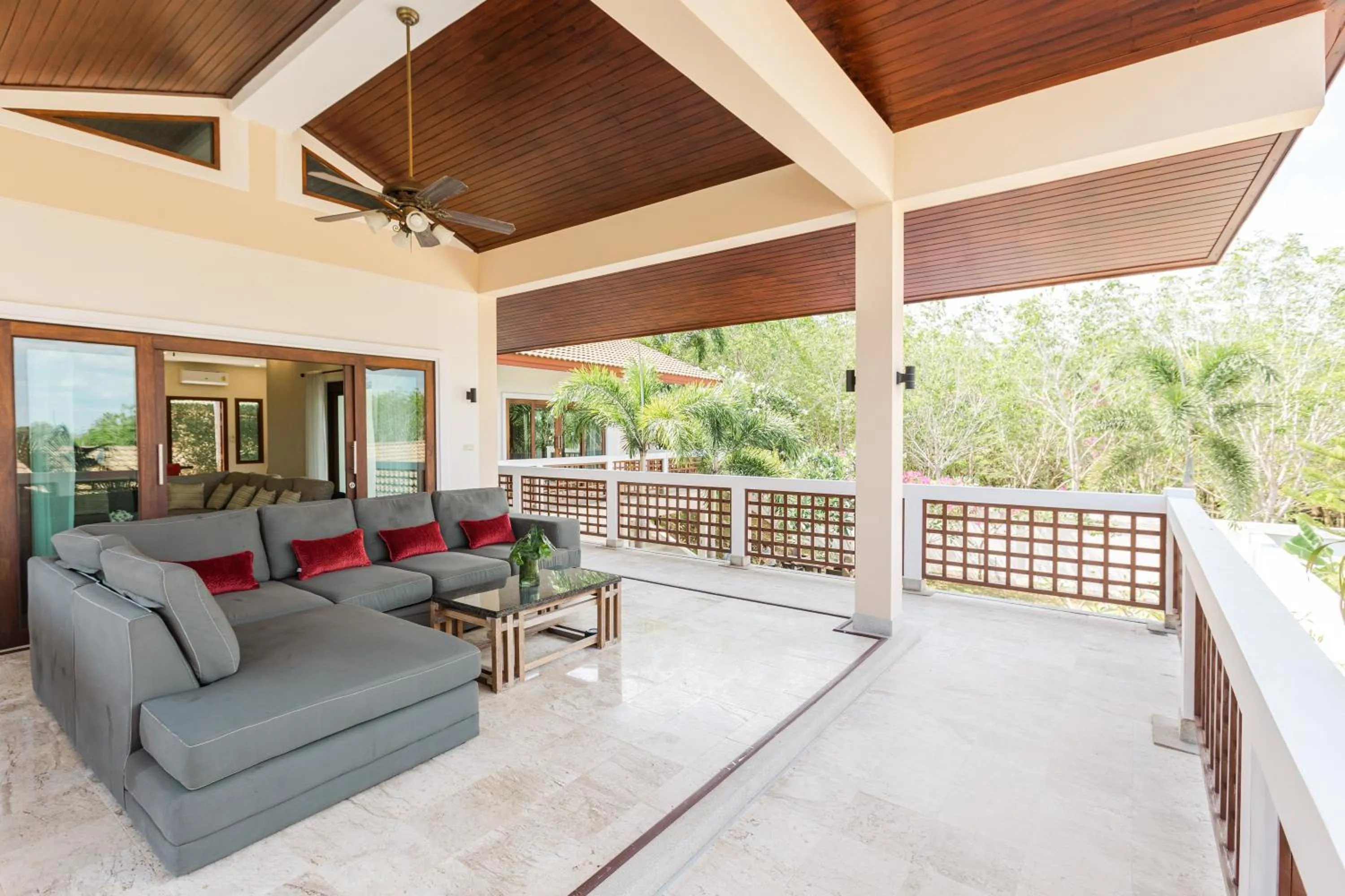 Patio in Cliff Haven Villa Krabi
