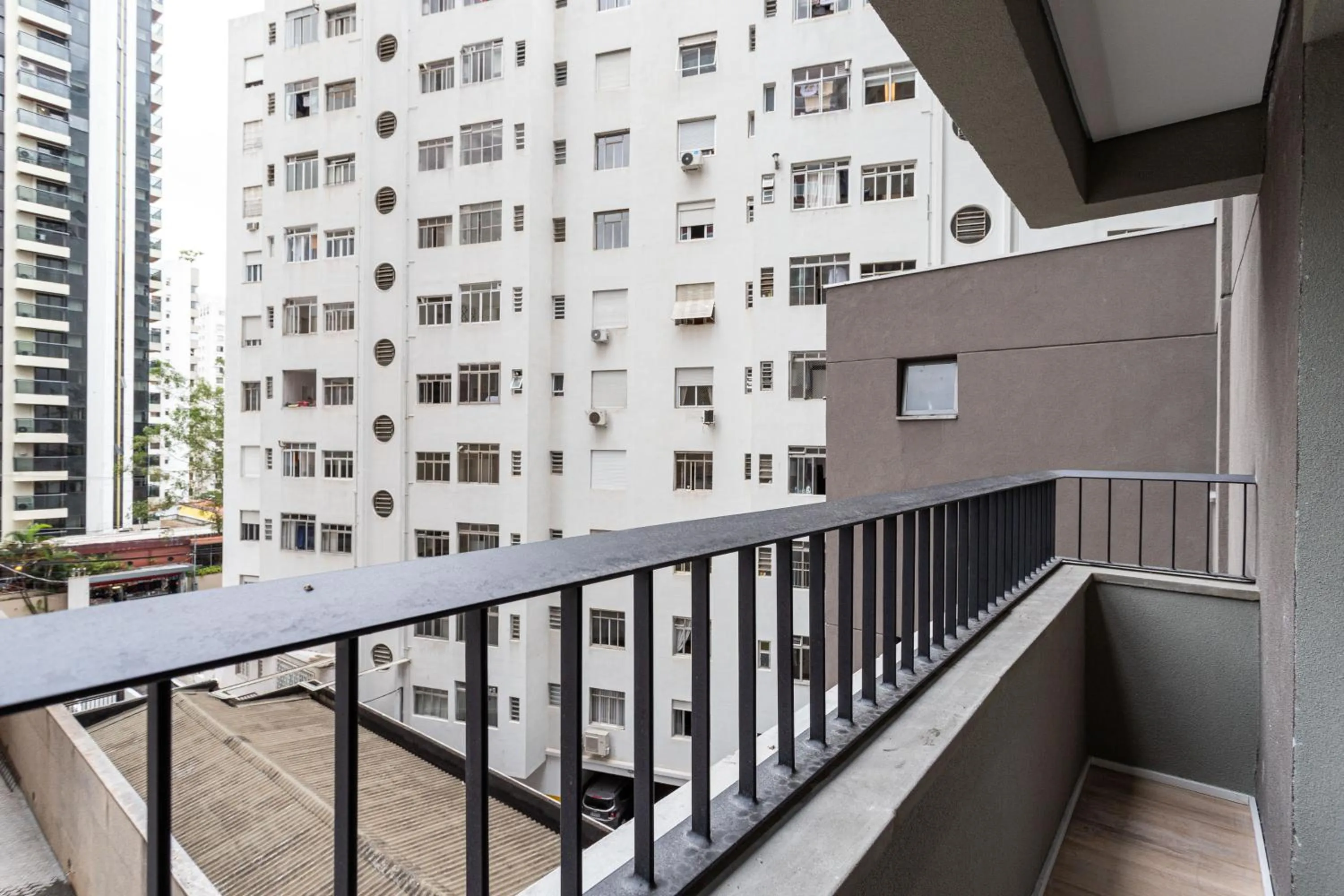 Day in Charlie Haddock Jardim Paulista