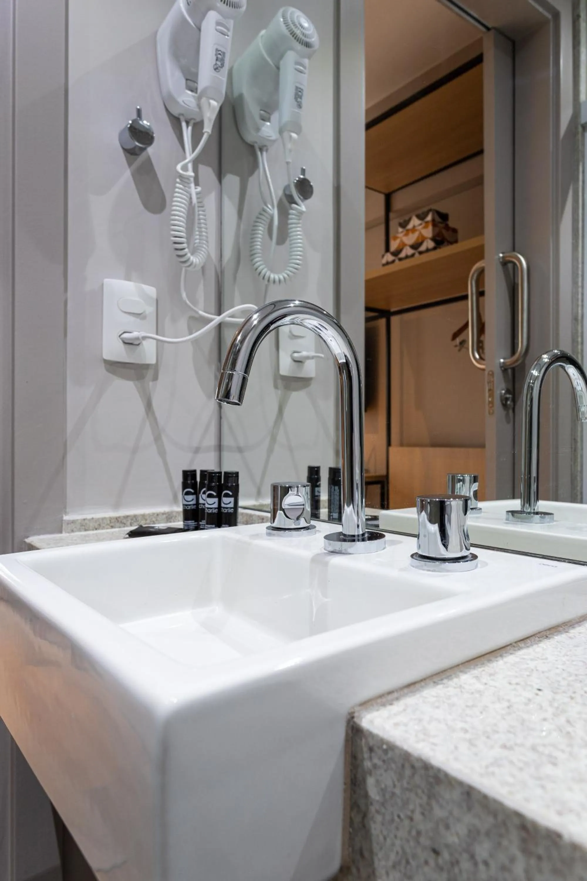 Bathroom in Charlie Haddock Jardim Paulista