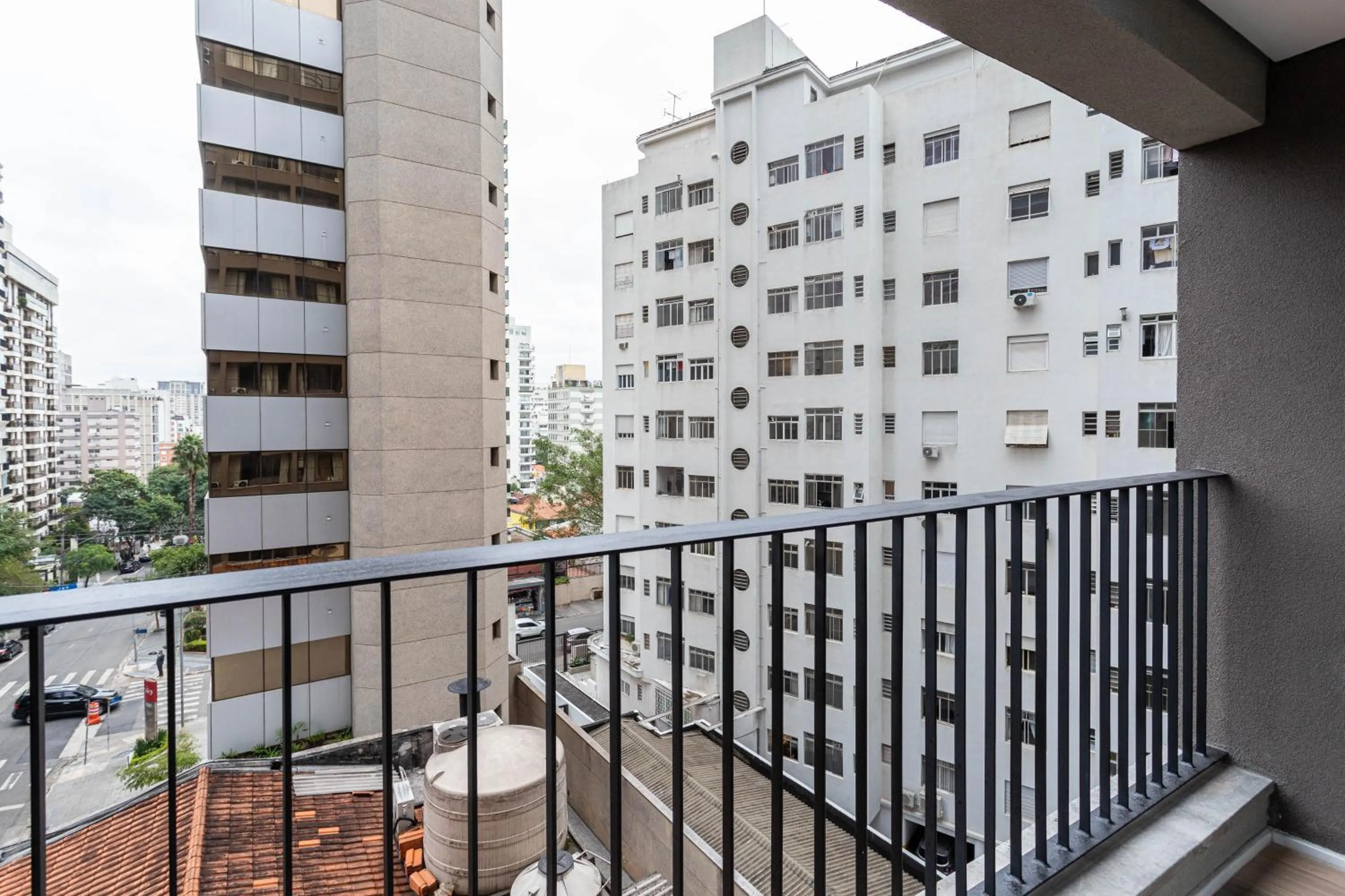 Day in Charlie Haddock Jardim Paulista