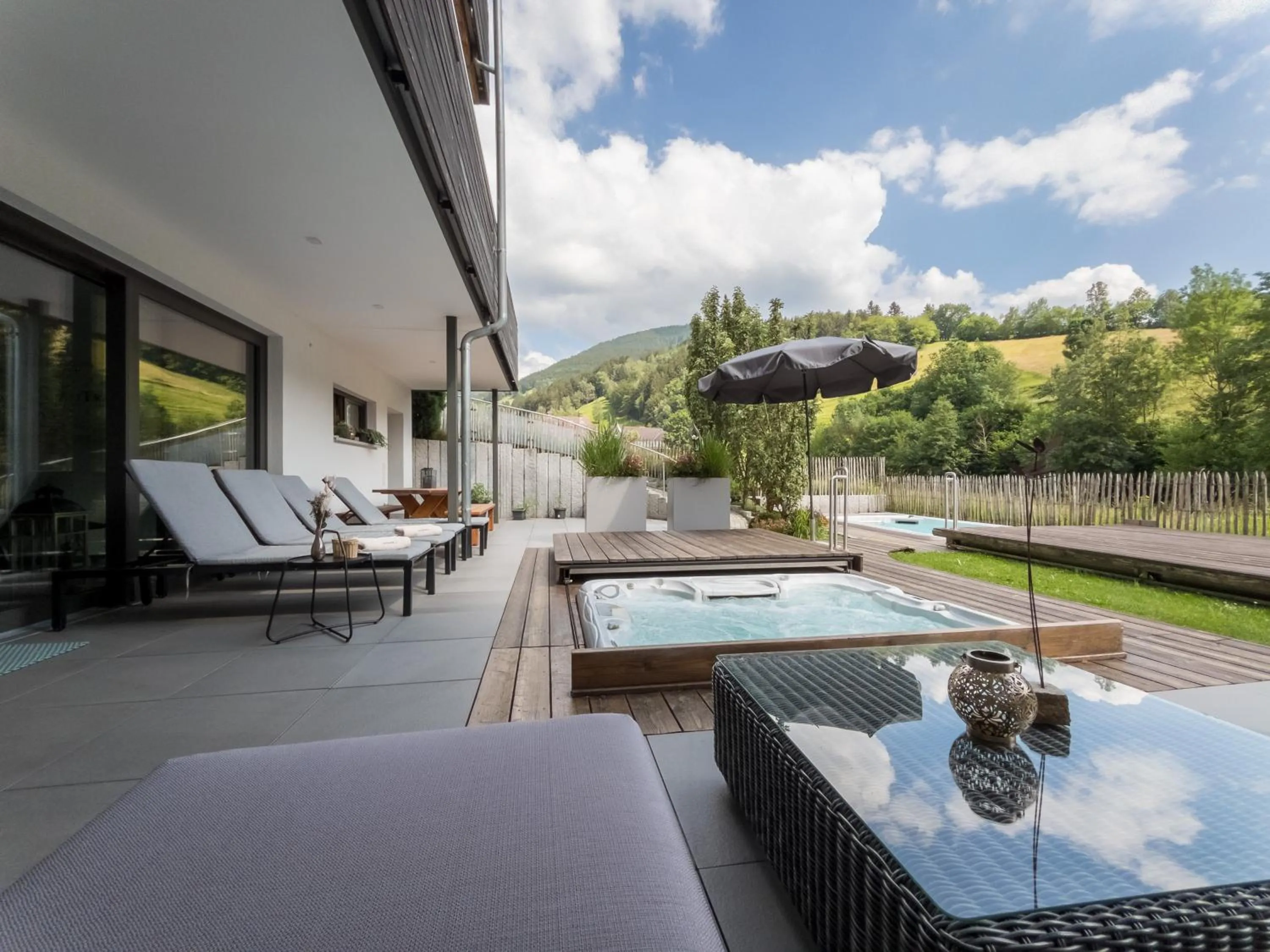 Hot Tub in Ferienwohnung Hohe Stein I Wellnessbereich I Schwarzwald I ZeiTraum