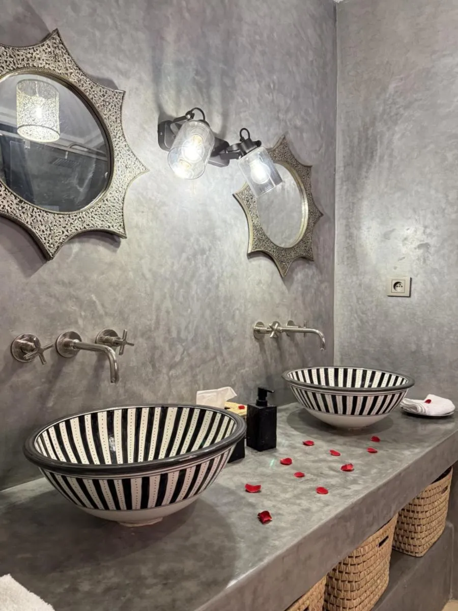 Bathroom in Riad Celema & Spa