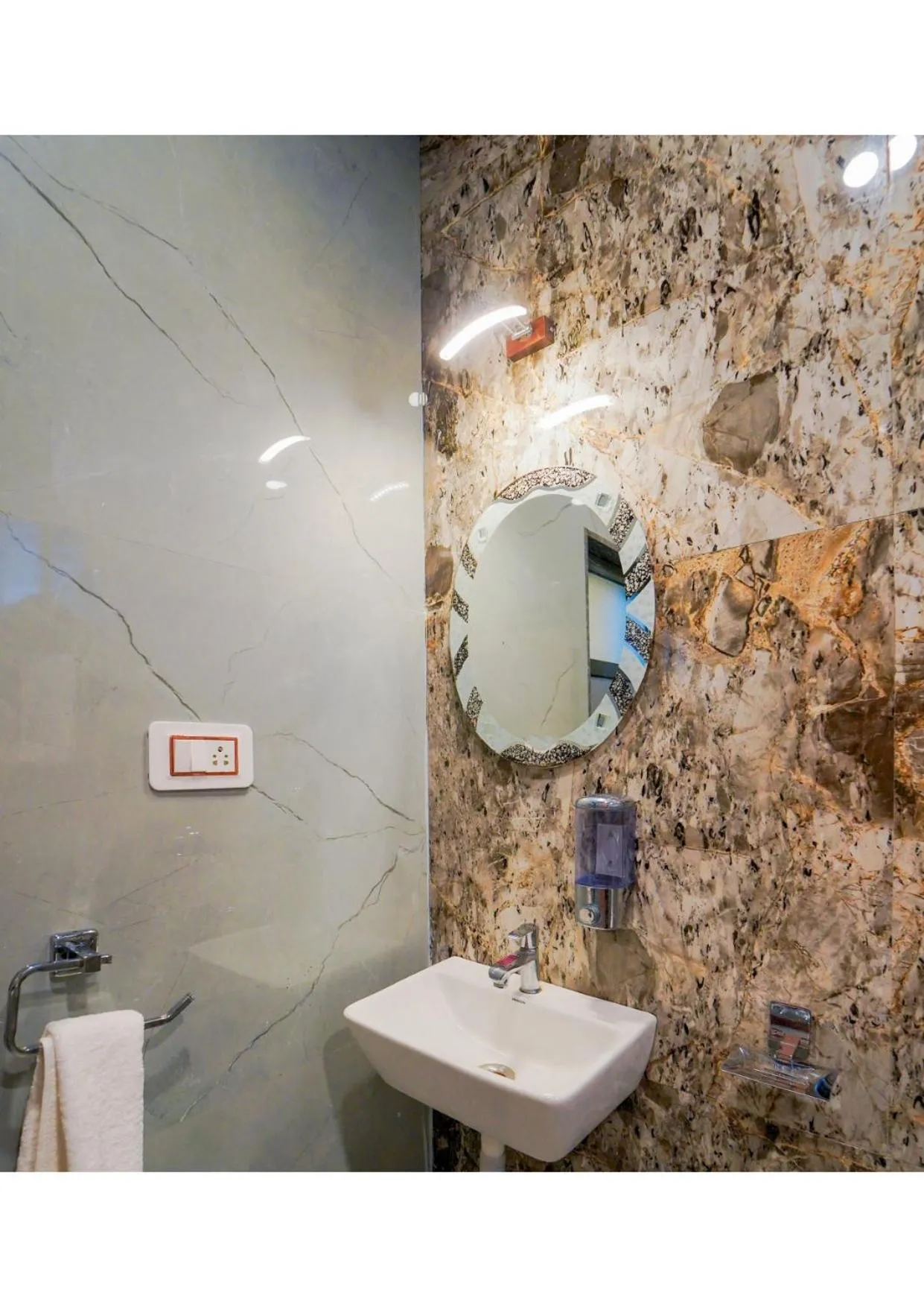 Bathroom in Saanjh Riverside Resort