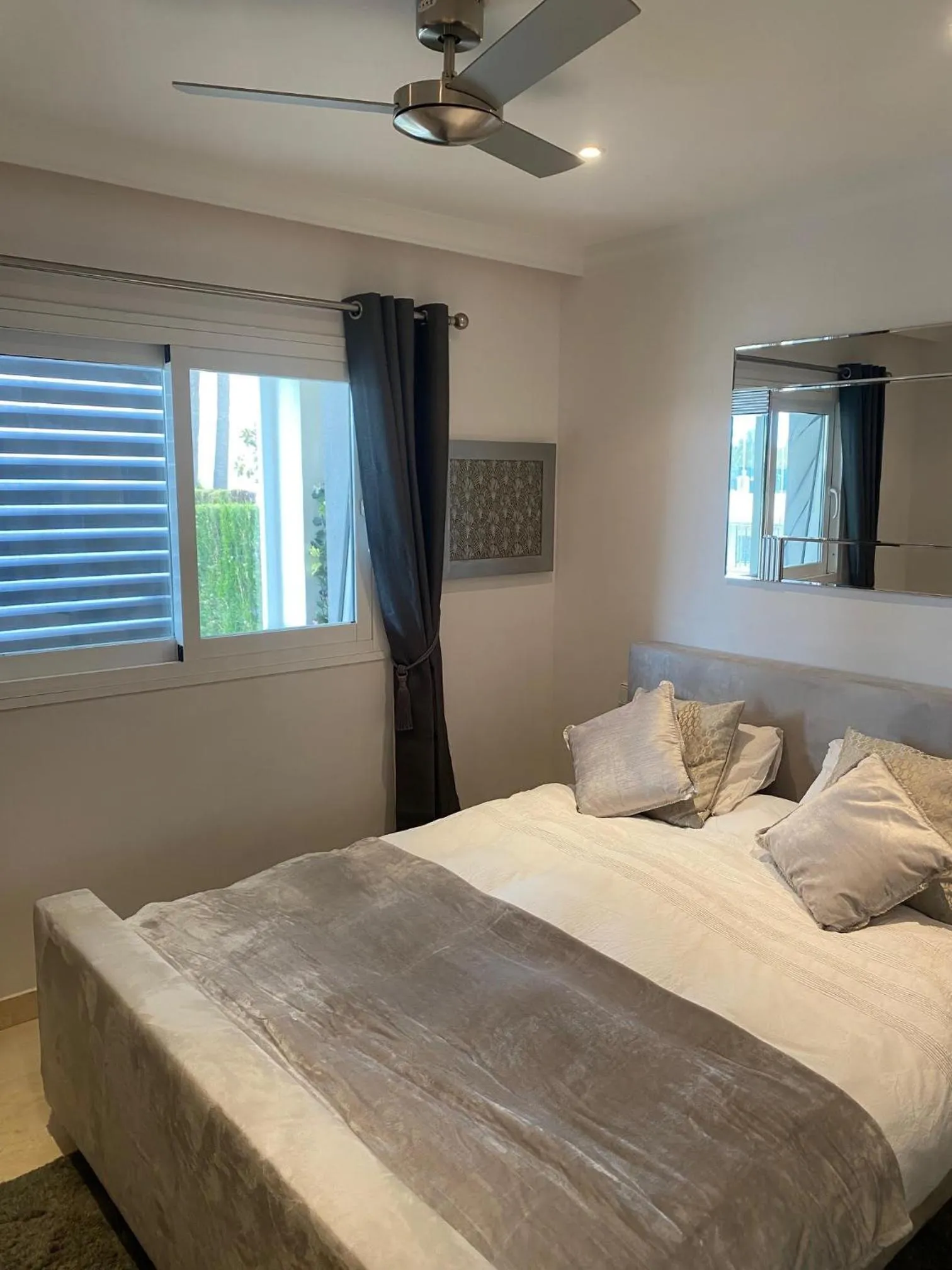 Bed in Aloha Gardens, Nueva Andalucia, Marbella