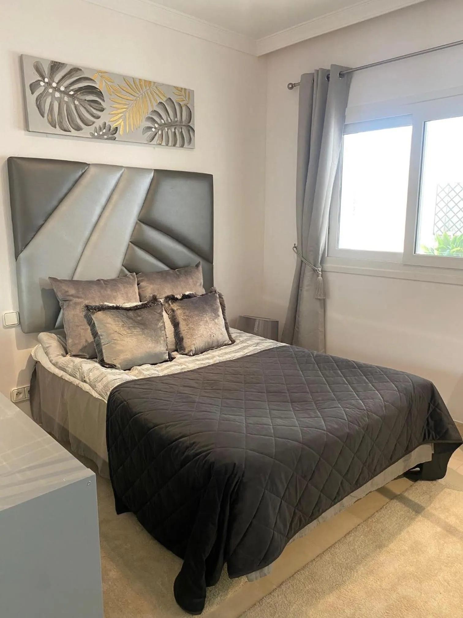 Bed in Aloha Gardens, Nueva Andalucia, Marbella