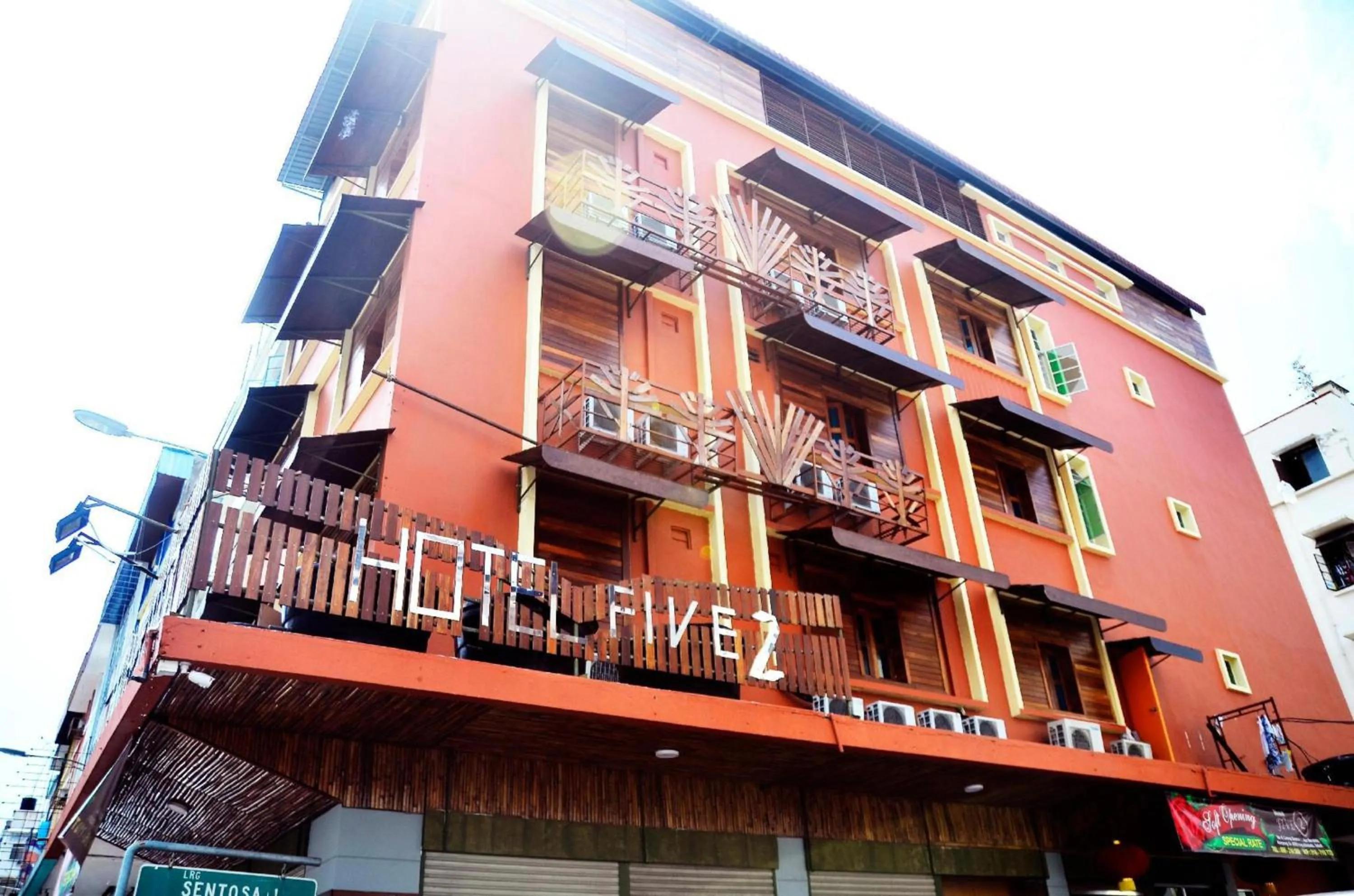 Neighbourhood in Hotel O Five 2