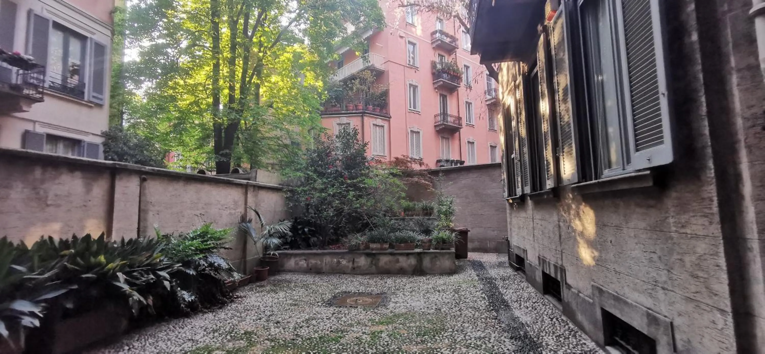 Garden view in Cenacolo Apartment