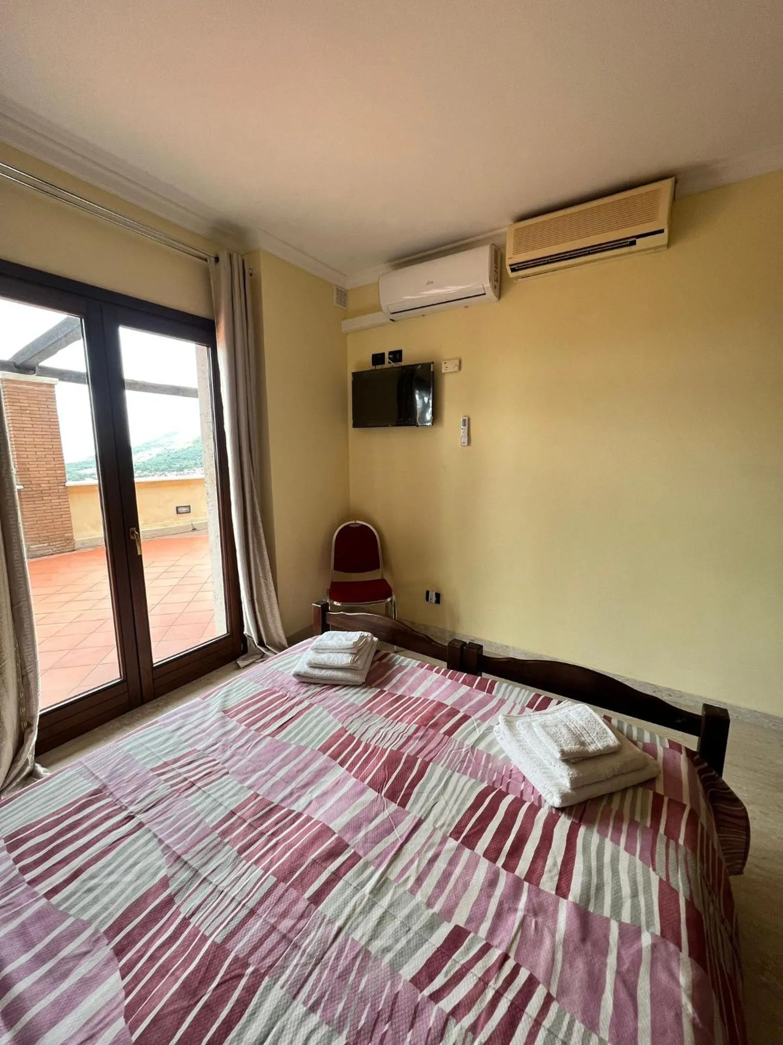 Bedroom, Bed in The Life