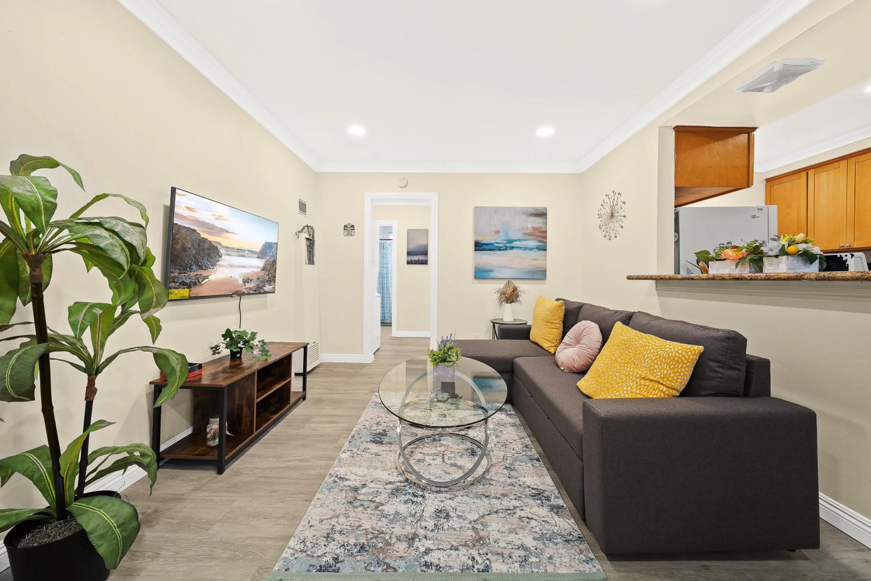 Cozy & Serene ~ 12mins to Downtown LA