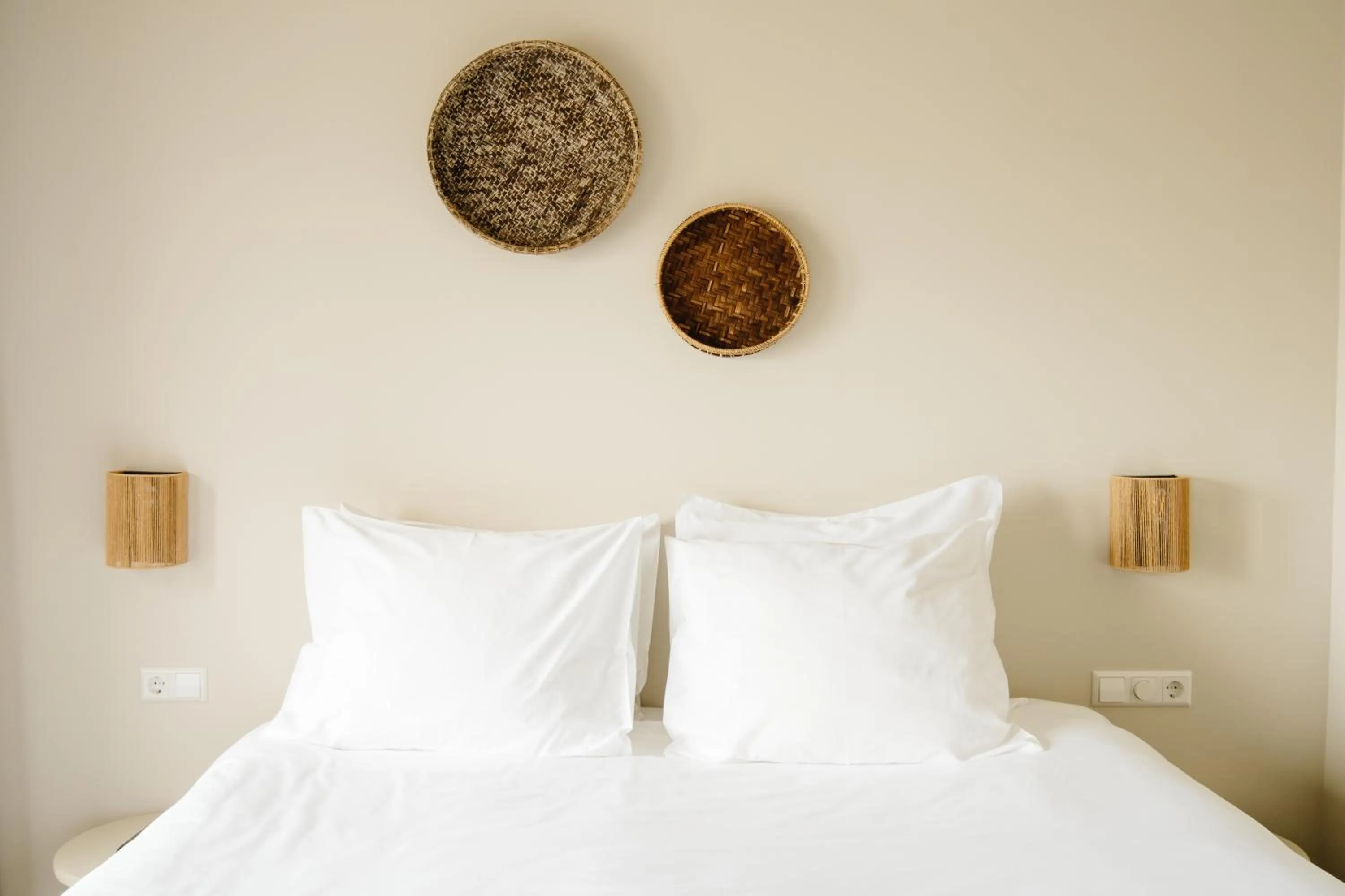 Bed in Strandhotel Camperduin