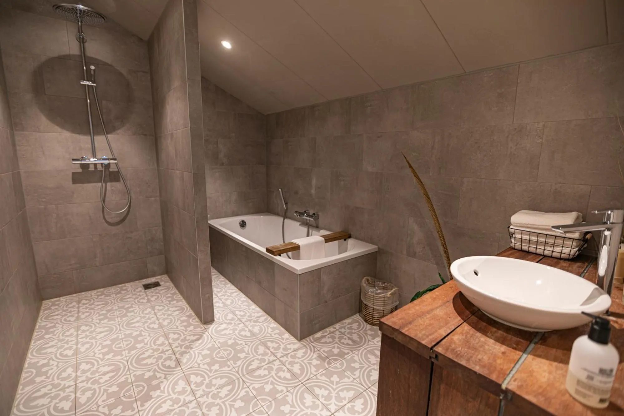 Shower in Strandhotel Camperduin