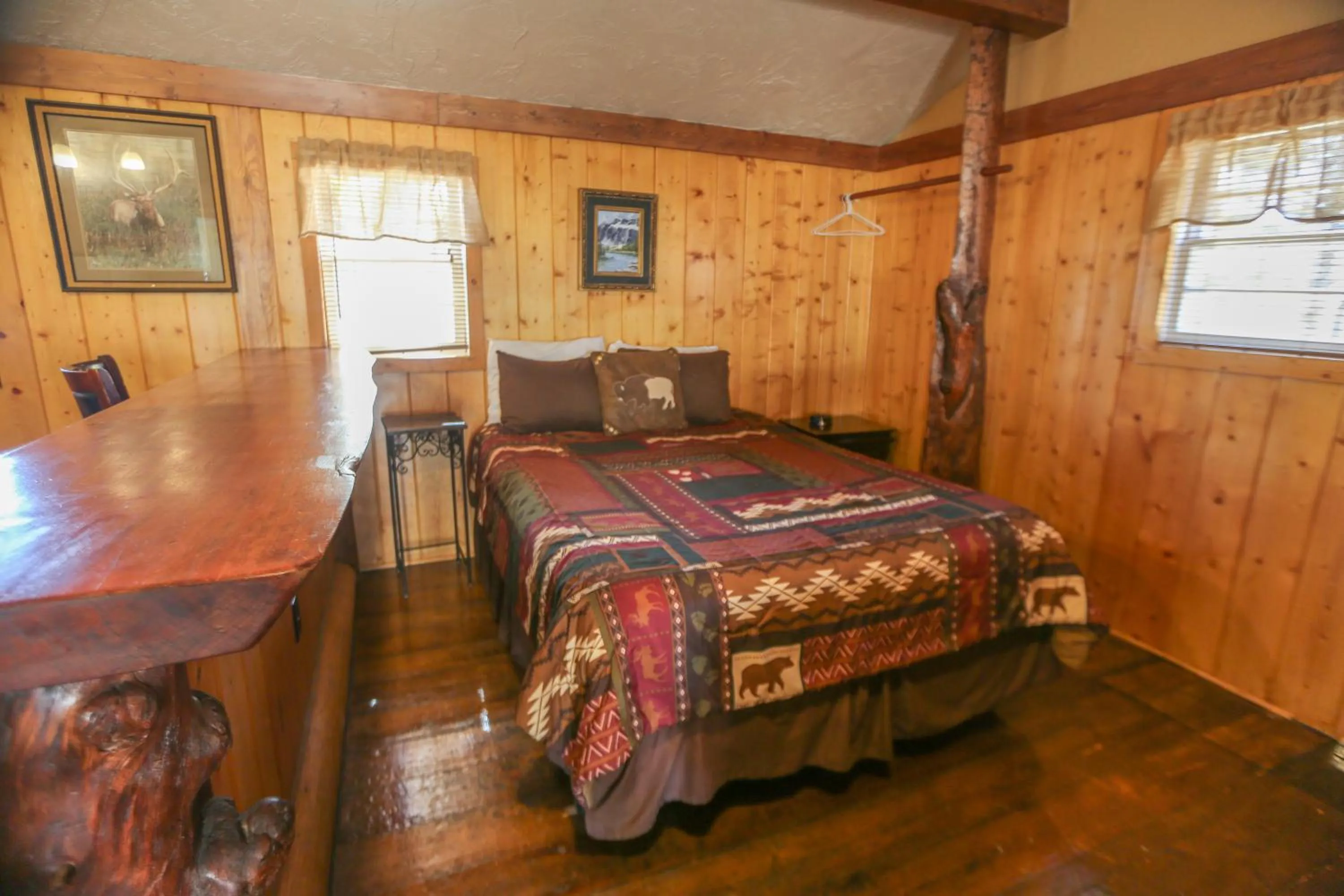 Bed in Chinook Winds Lodge